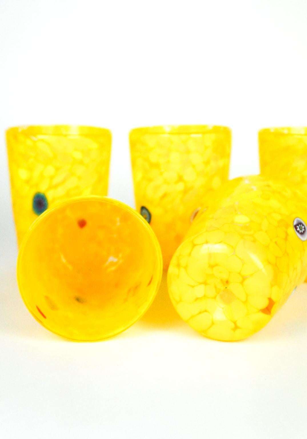 Fait main Lot de 6 gobelets à boire de Murano jaune « Goti De Fornasa » du milieu du siècle dernier en vente