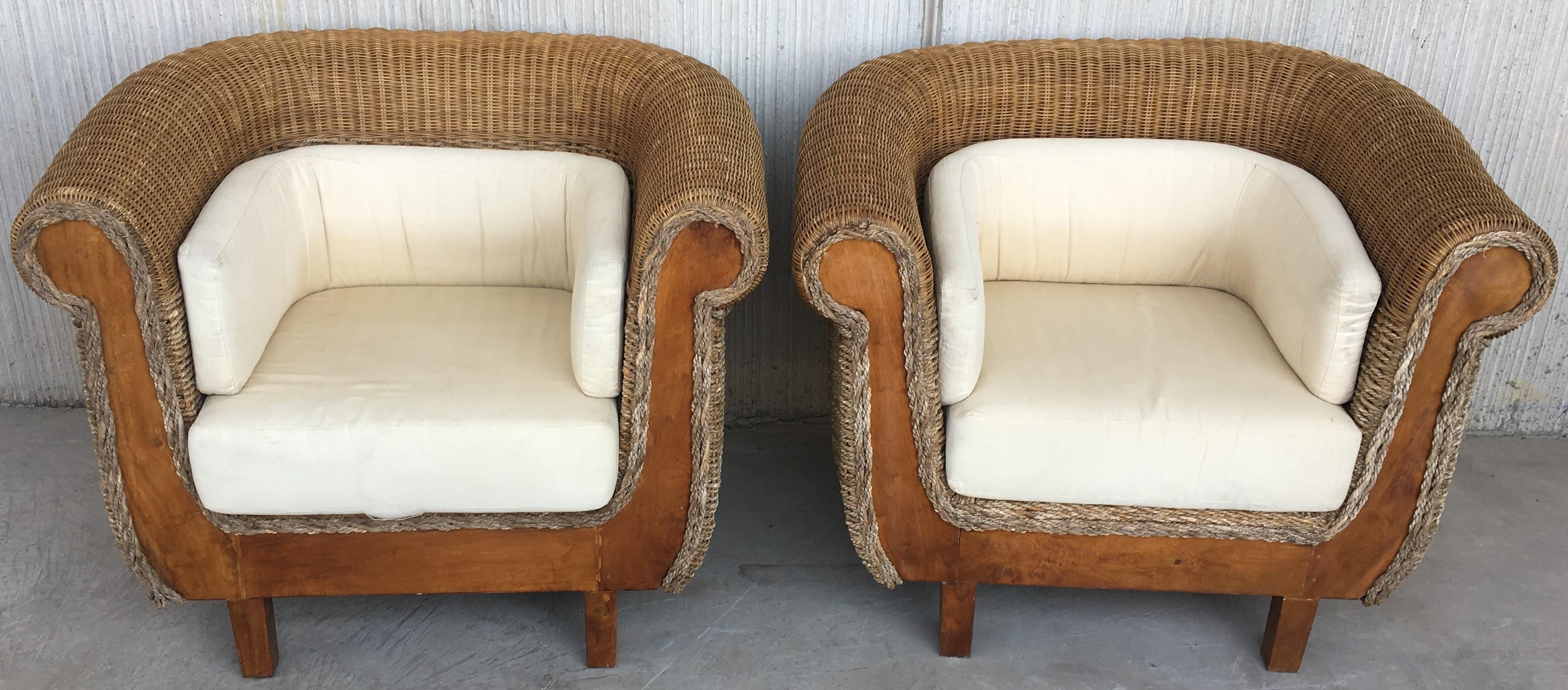 Italian Midcentury Set of Big Armchairs with Matching Coffee Table, Rattan and Wood For Sale