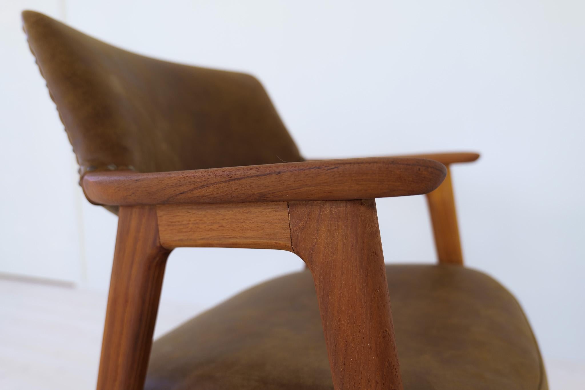 Midcentury Modern Erik Kirkegaard Danish Teak and Leather Desk Chairs, 1960s For Sale 7