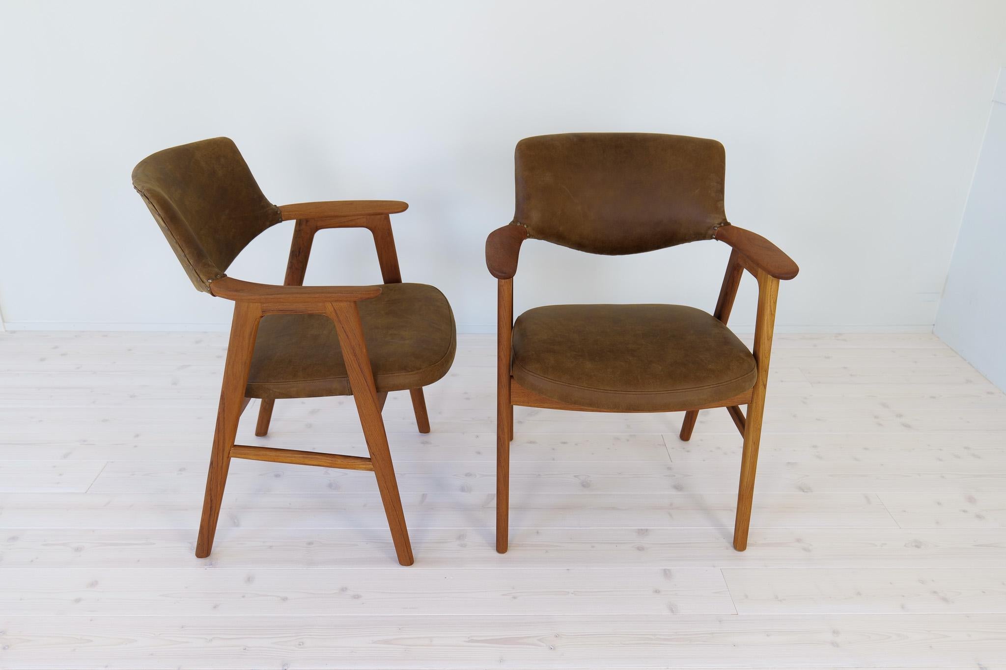 Midcentury Modern Erik Kirkegaard Danish Teak and Leather Desk Chairs, 1960s For Sale 4