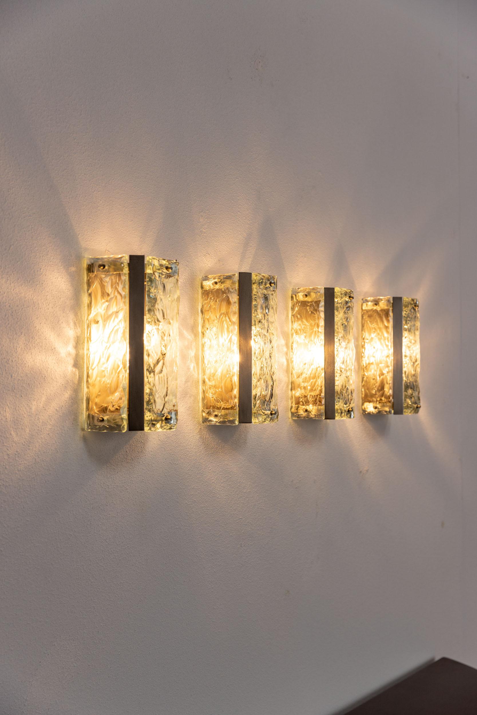Midcentury set of four wall lights attributed to Fontana Arte, Italy 1960 For Sale 1