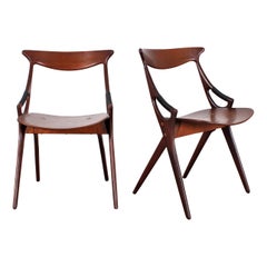 Midcentury, Set of Two Teak Danish Chair by Hovmand-Olsen for M.K., Denmark