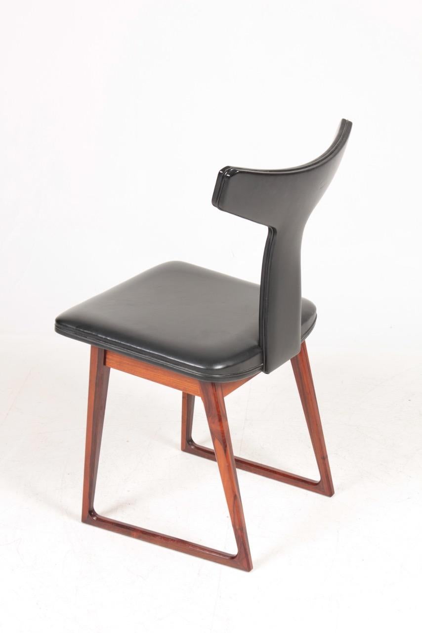 Chaise d'appoint en bois de rose, conçue par Helge Sibast et fabriquée par les ébénistes de Sibast. Excellent état d'origine.