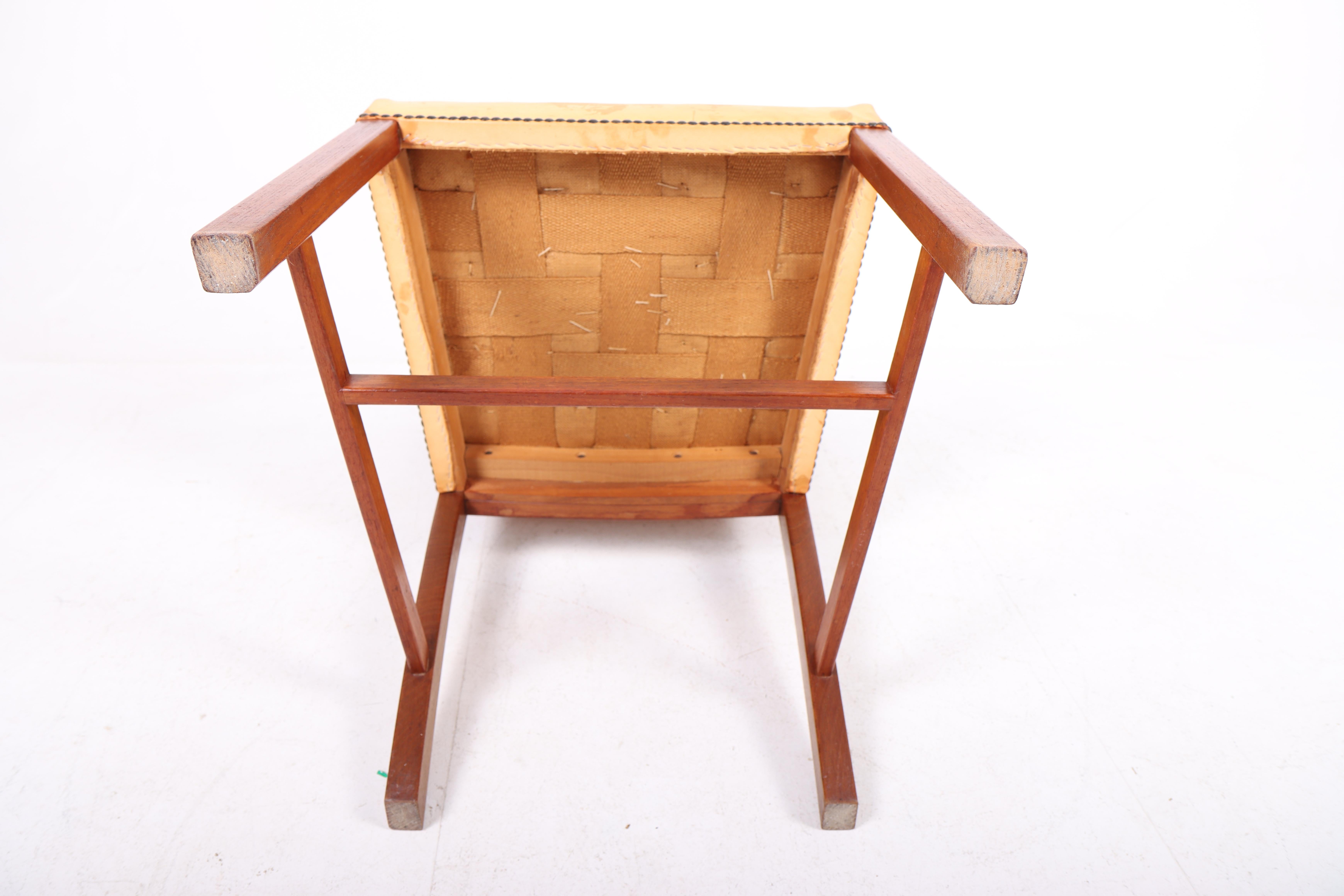 Midcentury Side Chair in Teak and Patinated Leather by Stig Thoresen Lassen  For Sale 4