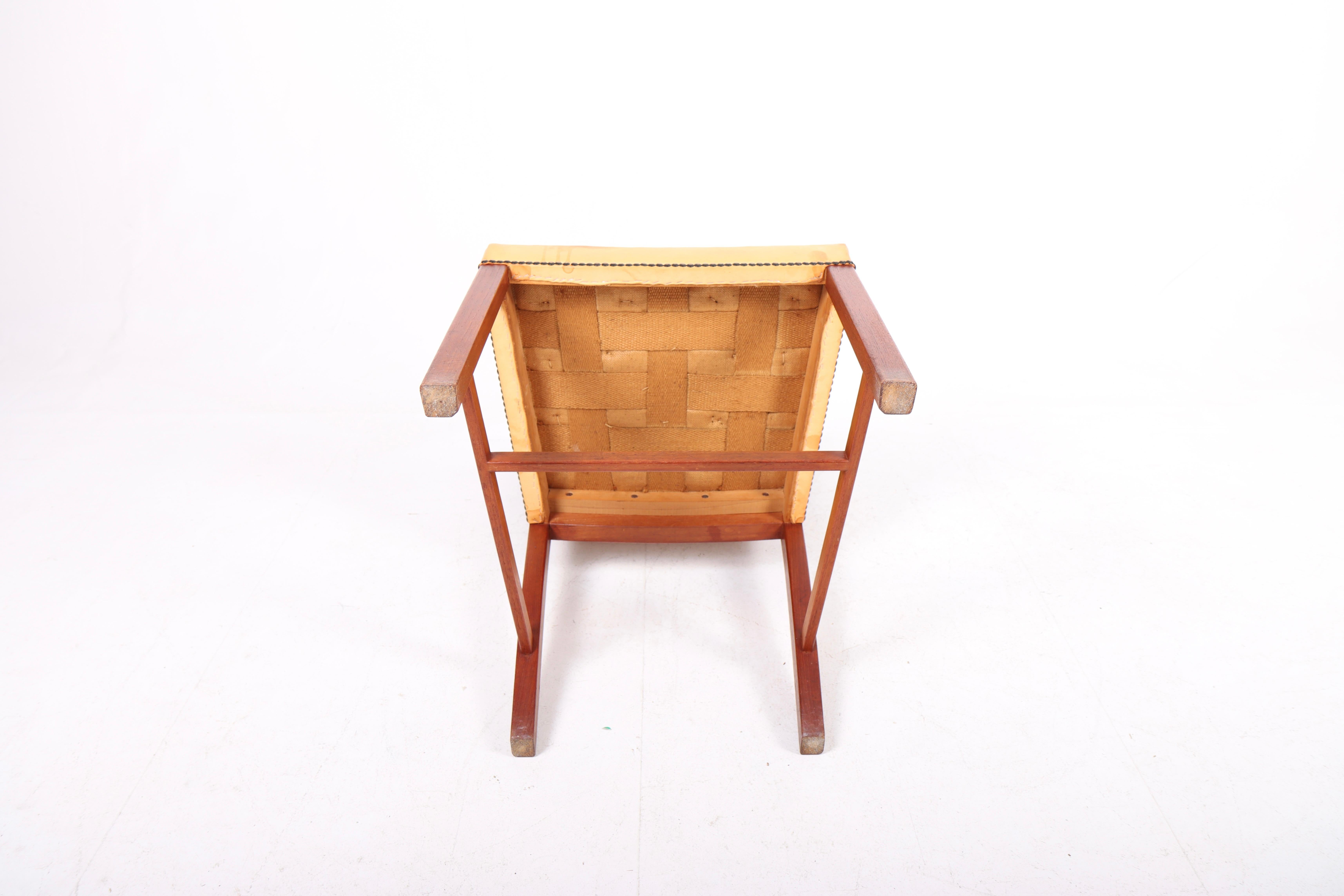 Midcentury Side Chair in Teak and Patinated Leather by Stig Thoresen Lassen For Sale 1