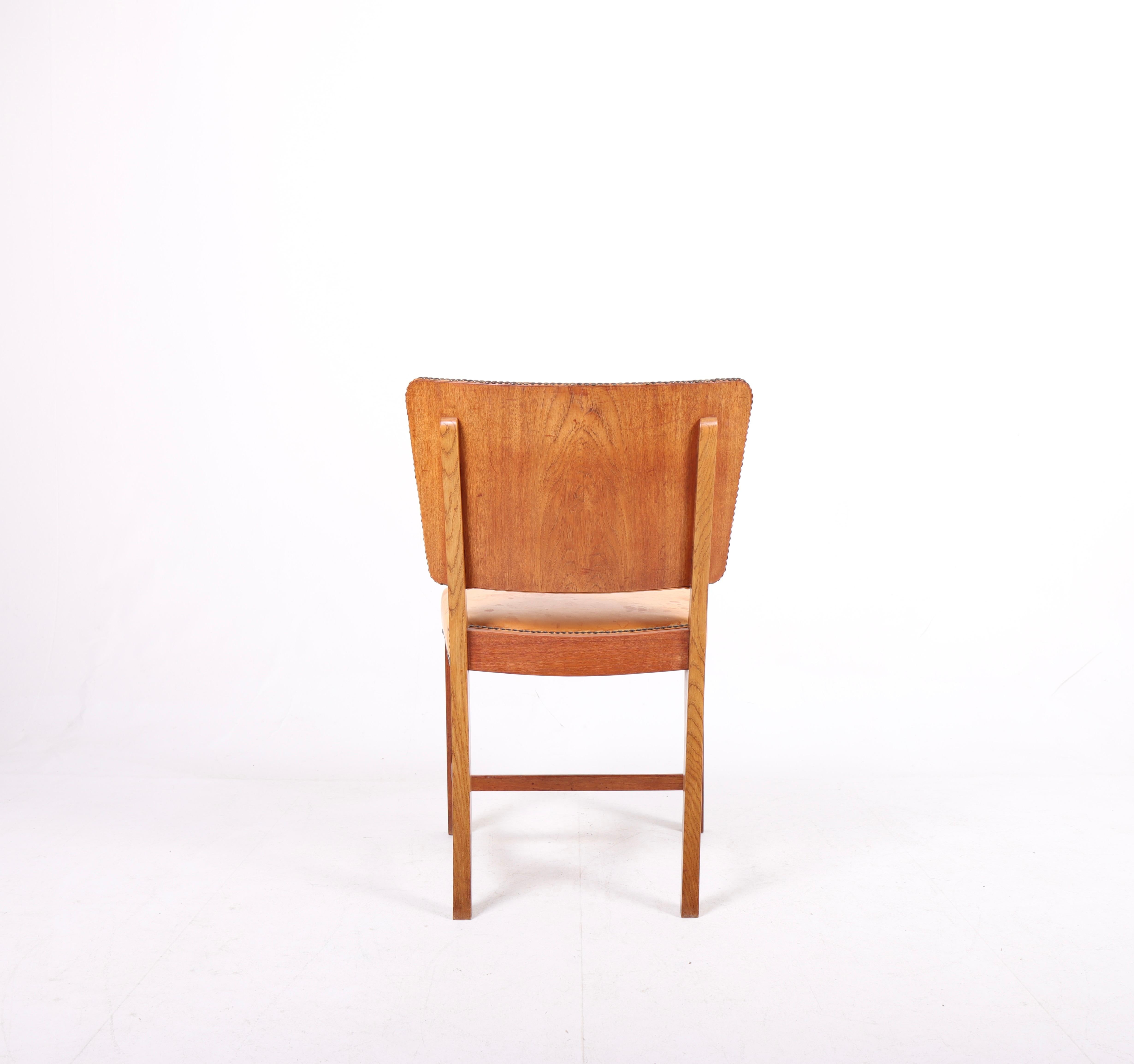Midcentury Side Chair in Teak and Patinated Leather by Stig Thoresen Lassen  For Sale 2