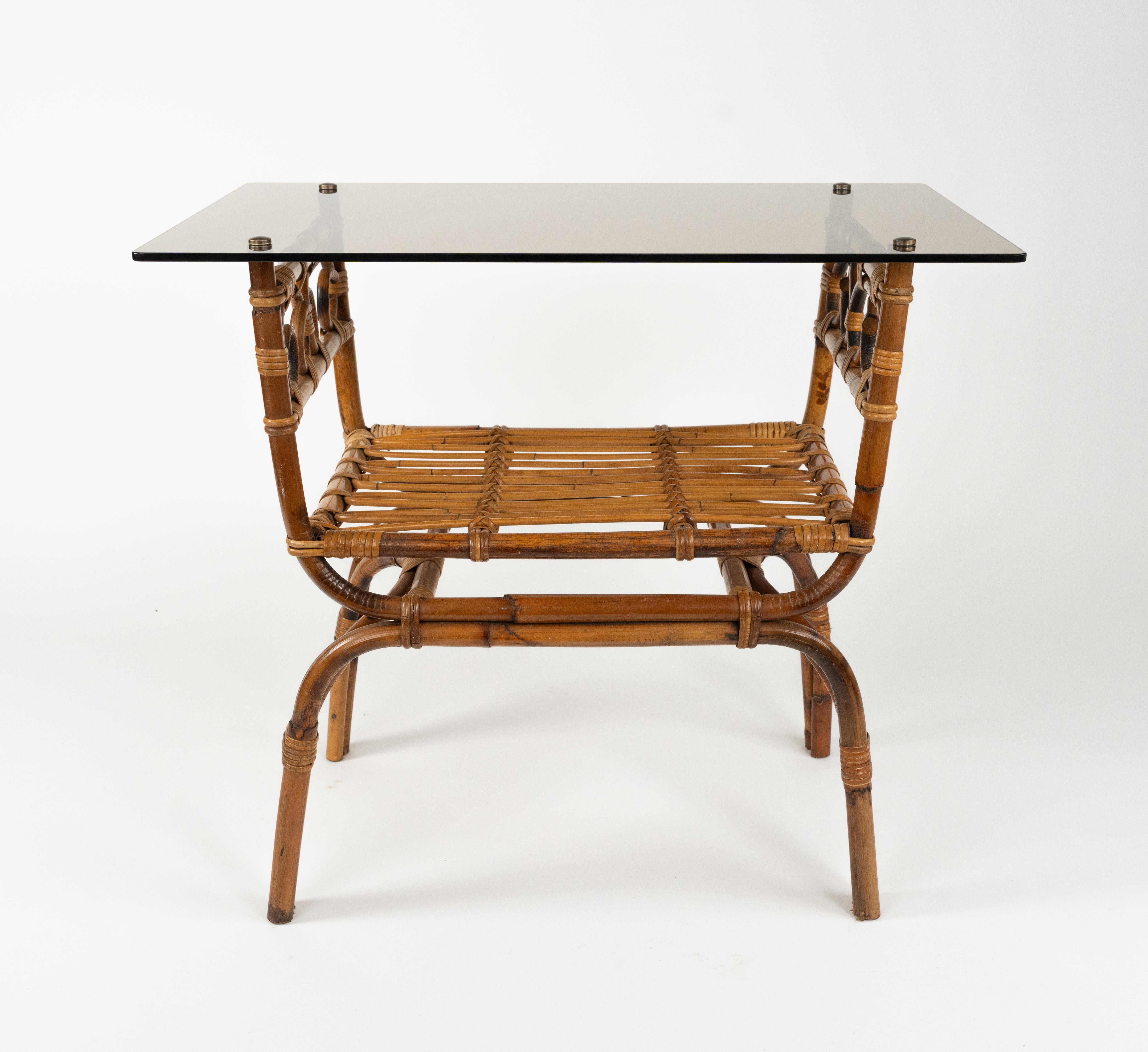 Table d'appoint du milieu du siècle dernier en bambou, rotin et verre style Vivai Del Sud, Italie, années 1960 en vente 3
