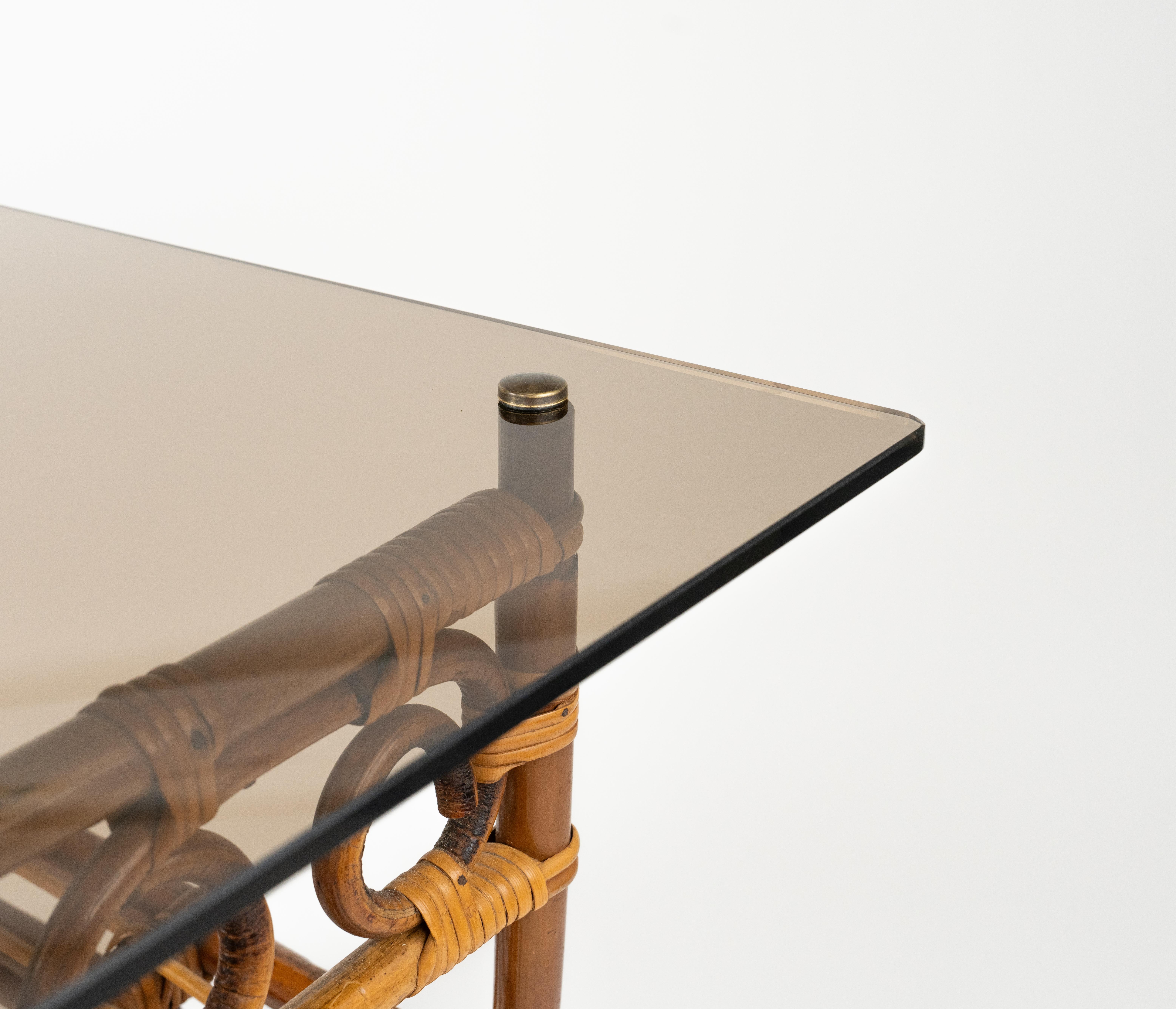 Table d'appoint du milieu du siècle dernier en bambou, rotin et verre style Vivai Del Sud, Italie, années 1960 en vente 9