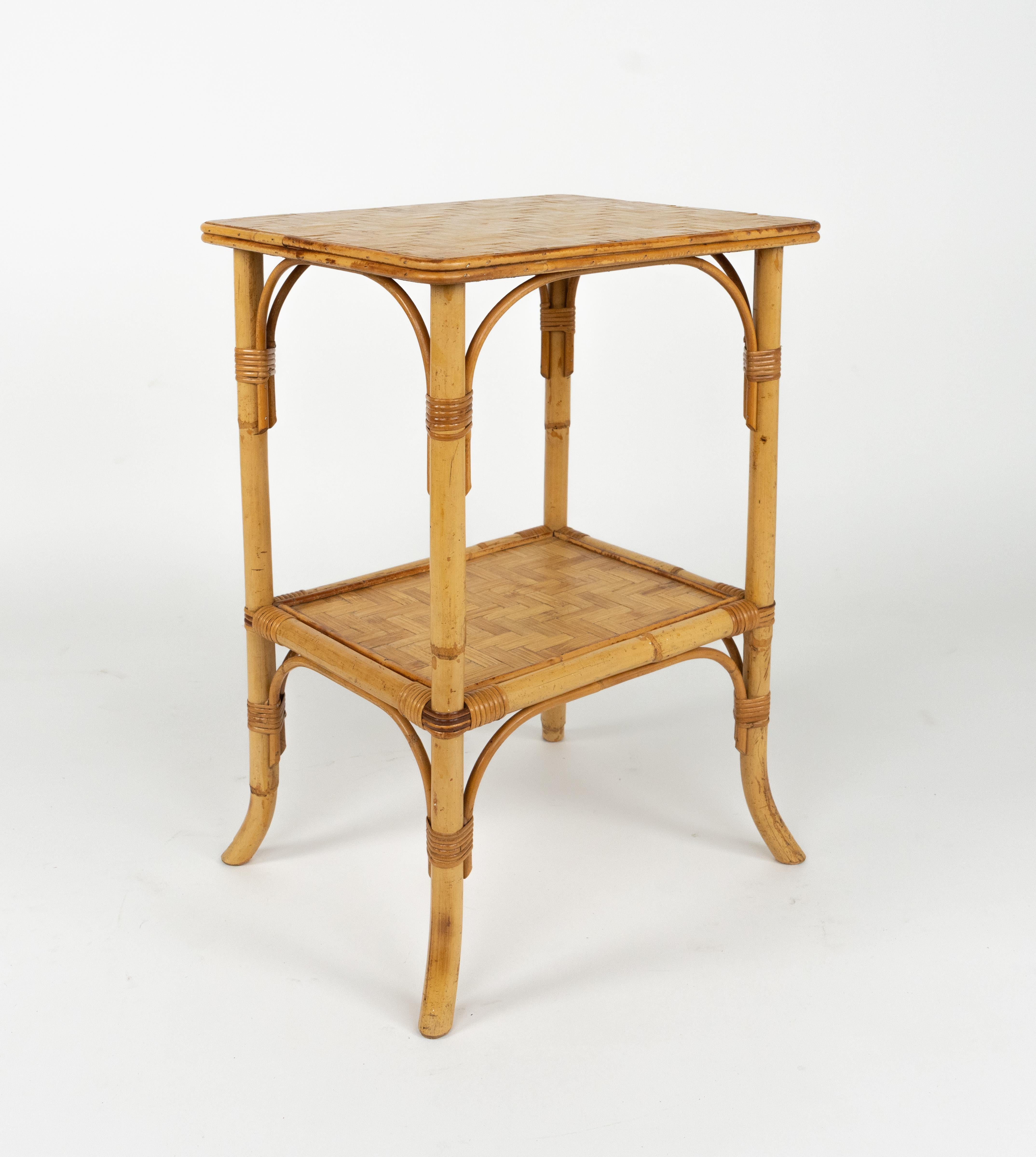 Mesa auxiliar de mediados de siglo en ratán y bambú Estilo Vivai del Sud, Italia Años 70 en venta 5