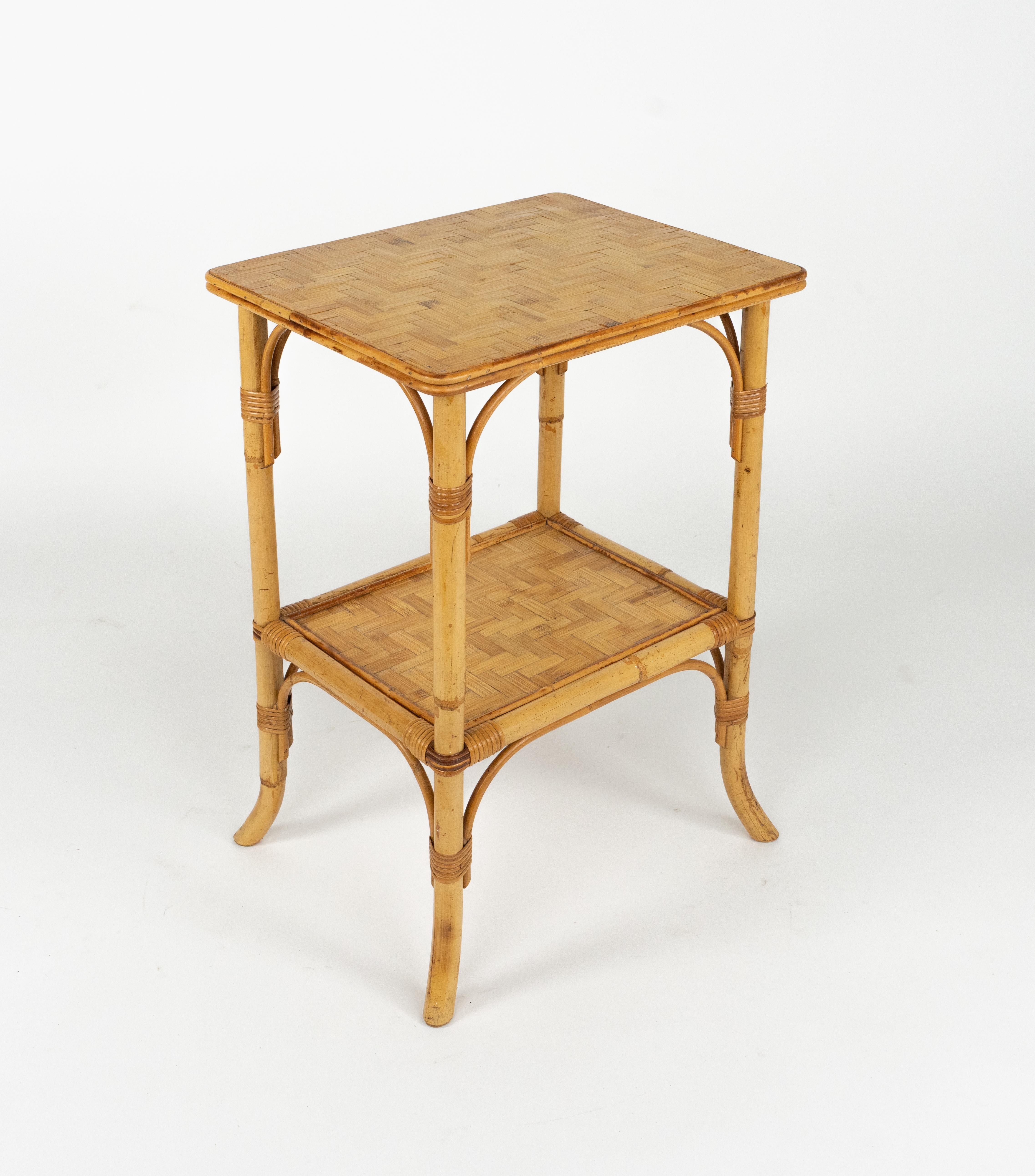 Mesa auxiliar de mediados de siglo en ratán y bambú Estilo Vivai del Sud, Italia Años 70 en venta 6