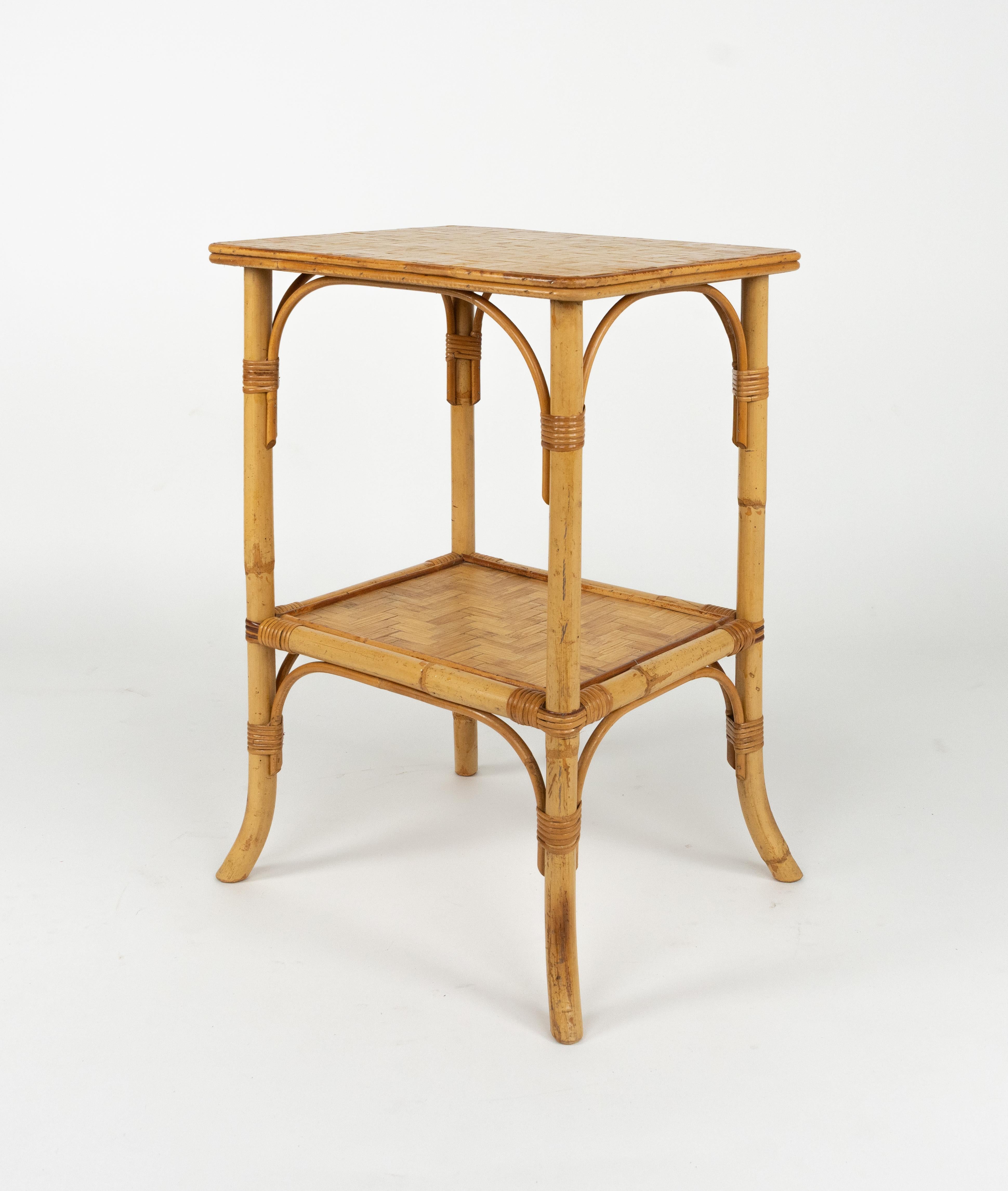 Mesa auxiliar de mediados de siglo en ratán y bambú Estilo Vivai del Sud, Italia Años 70 en venta 8