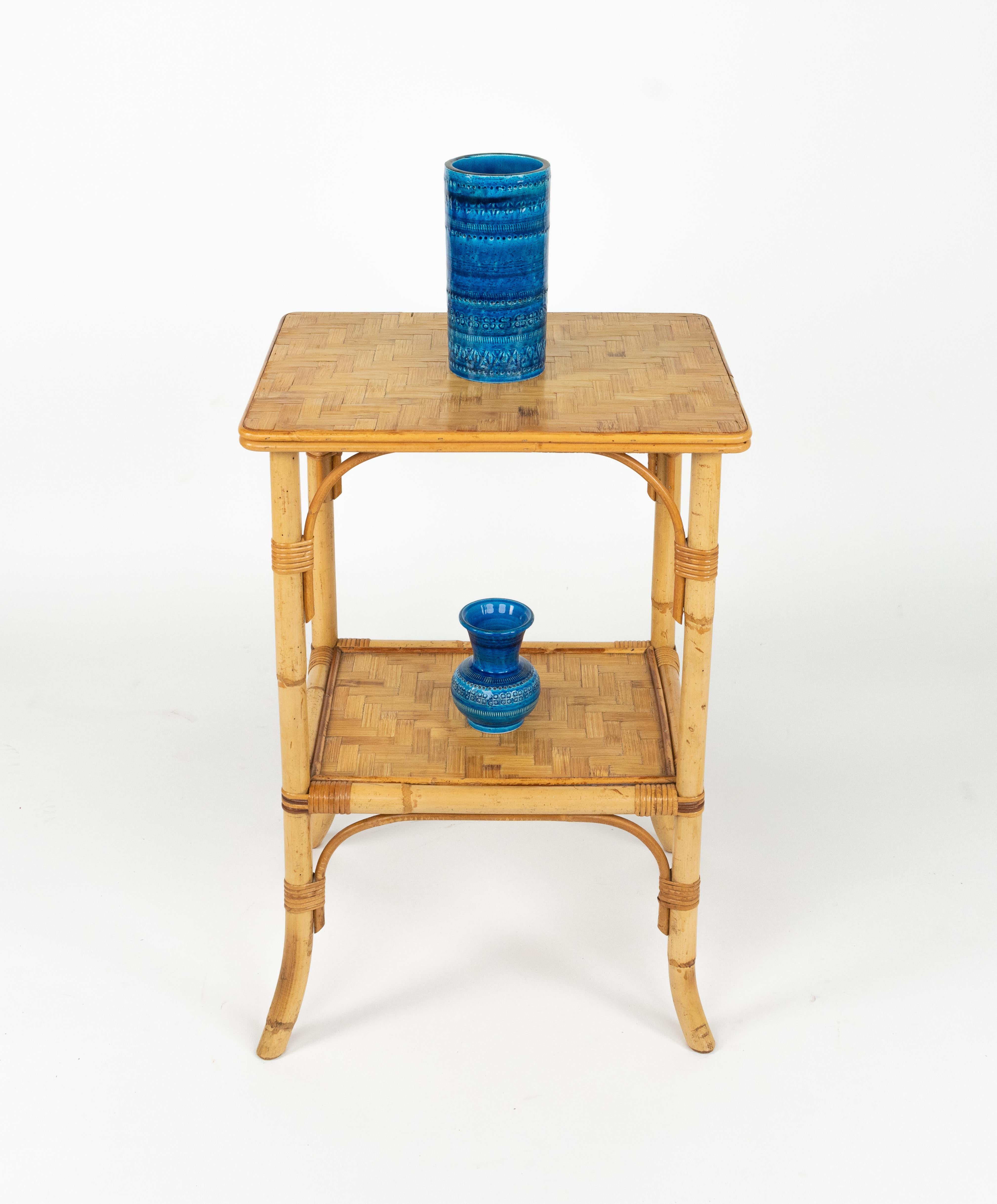 Mesa auxiliar de mediados de siglo en ratán y bambú Estilo Vivai del Sud, Italia Años 70 en Bueno estado para la venta en Rome, IT