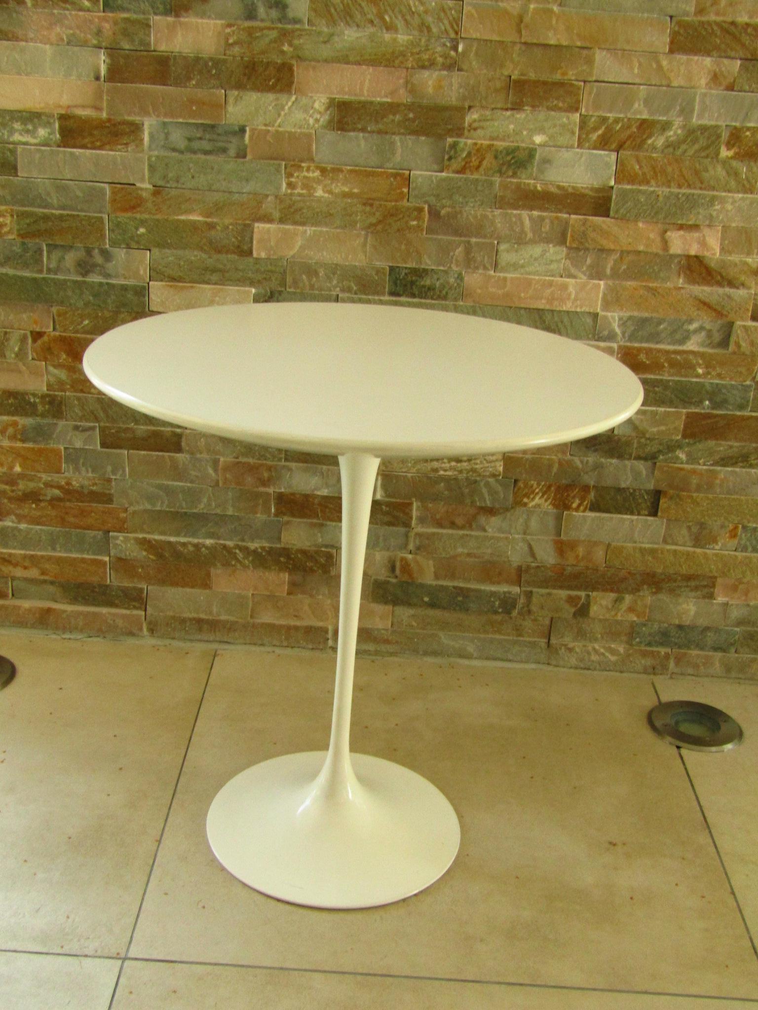 Midcentury Side Table Tulip by Saarinen for Knoll 7