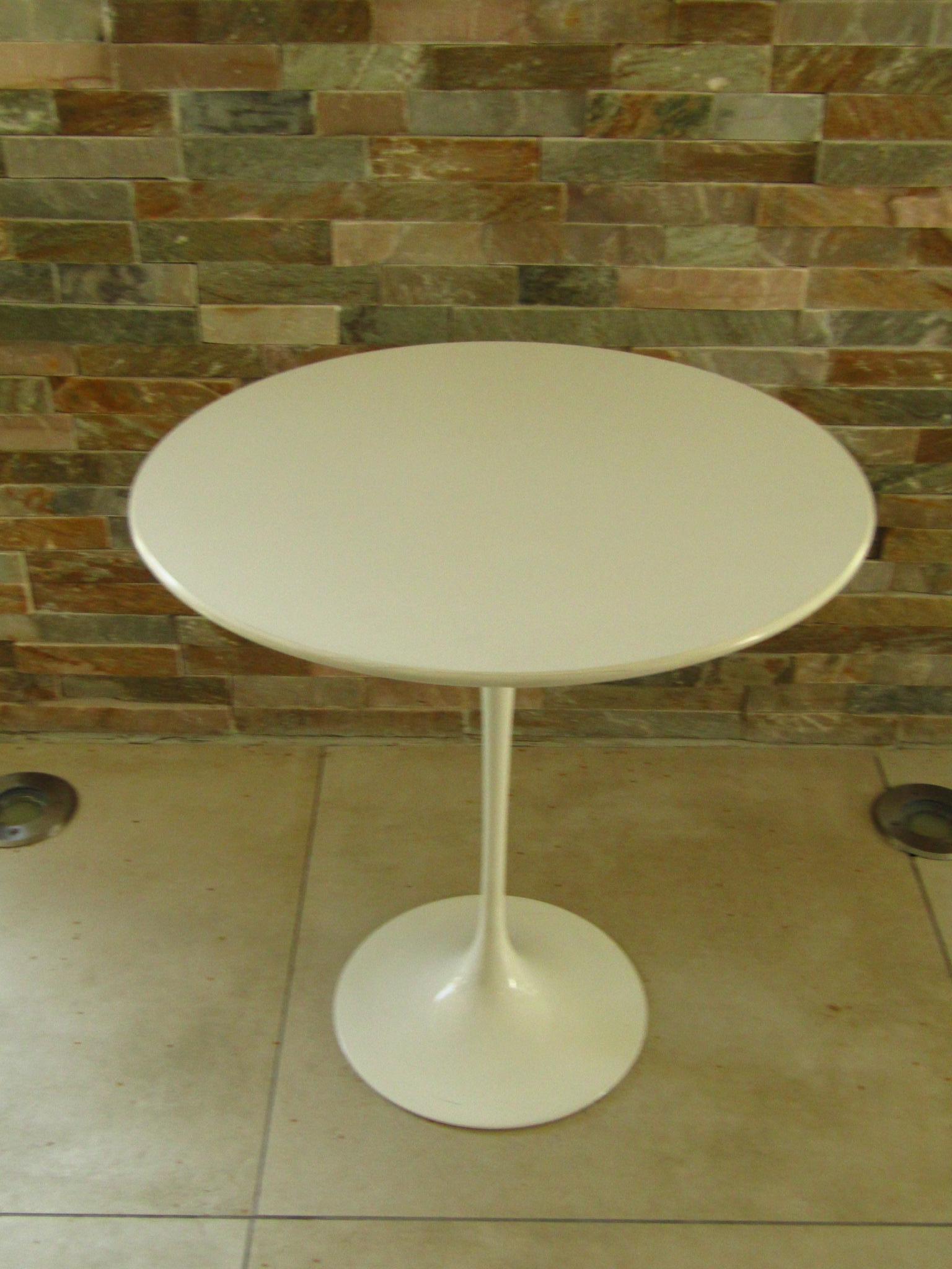 Mid-Century Modern Midcentury Side Table Tulip by Saarinen for Knoll