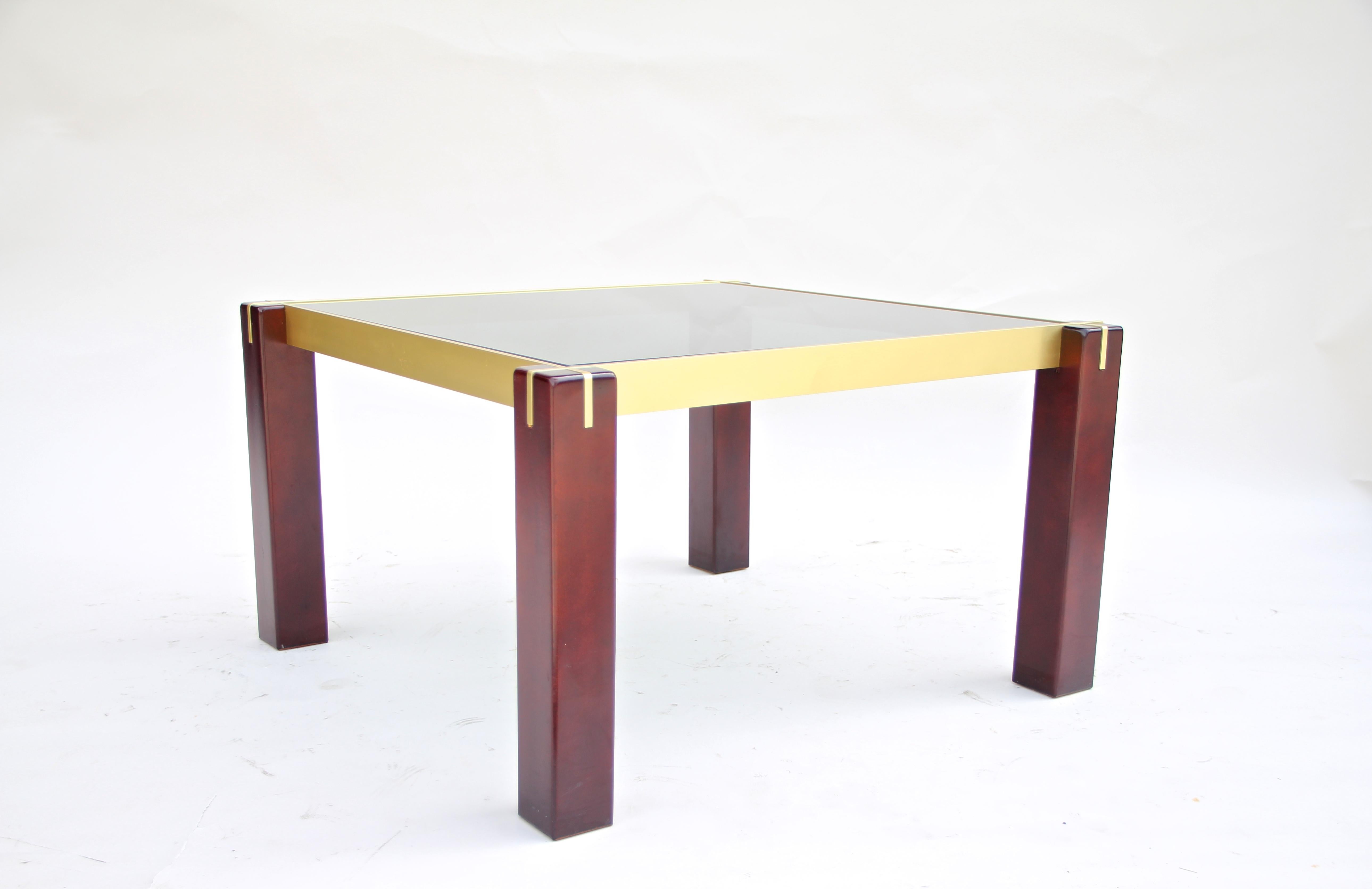 Midcentury Side Table with Brass Bars and Smoked Glass, Italy, circa 1960 In Good Condition For Sale In Lichtenberg, AT