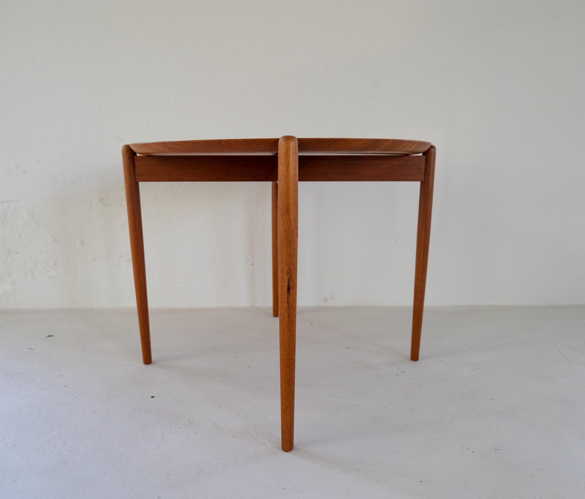 Midcentury Modern Side/Tray Table in Teak Sweden 1960s For Sale 8