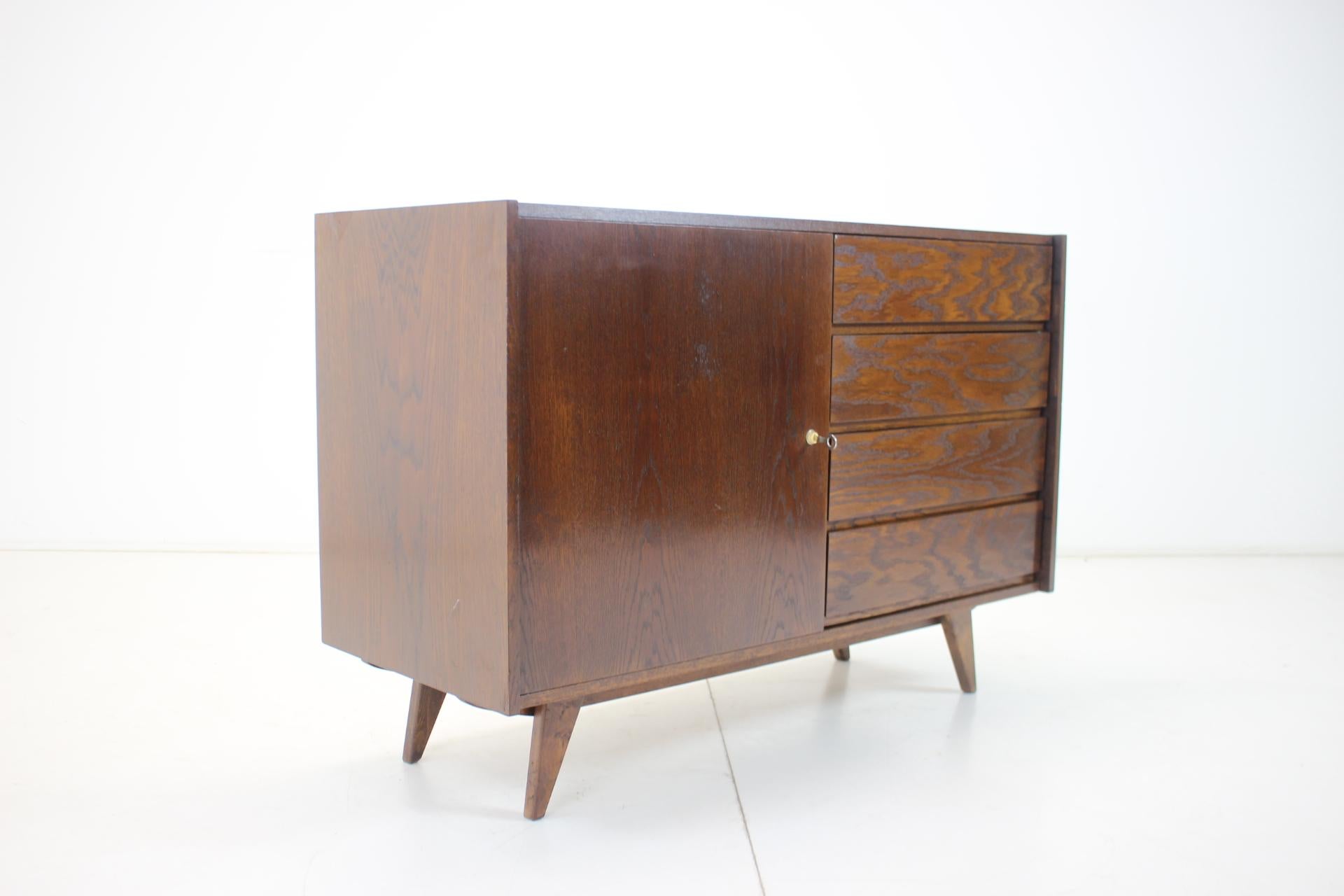 Sideboard aus der Mitte des Jahrhunderts, entworfen von Jiří Jiroutek, 1960er Jahre im Angebot 3