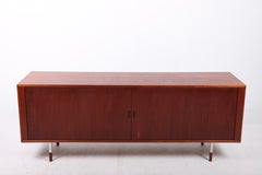 Enfilade du milieu du siècle en teck d'Arne Vodder, design danois