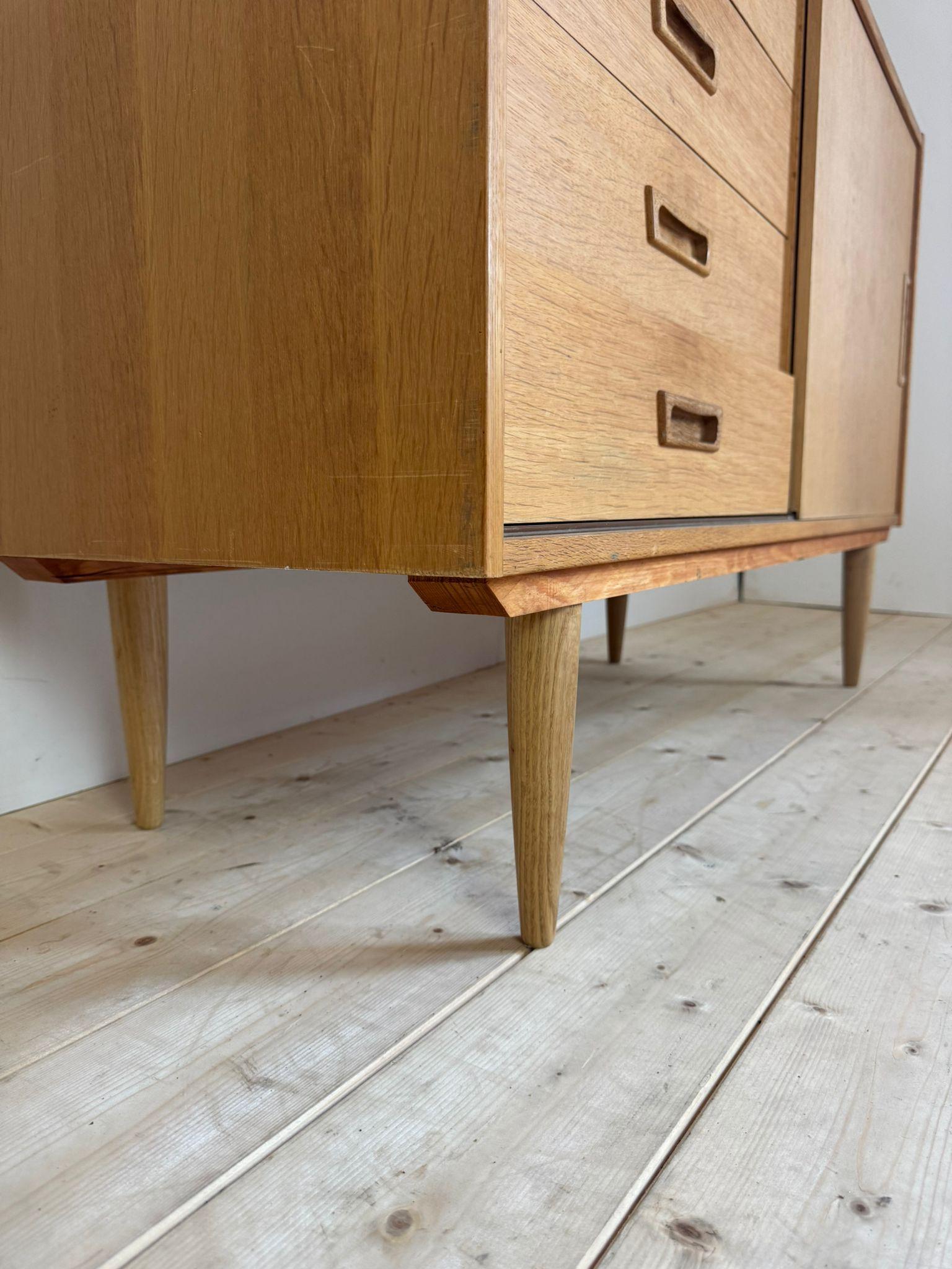 Mid-20th Century Buffet en teck du milieu du siècle, Danemark 1960 en vente