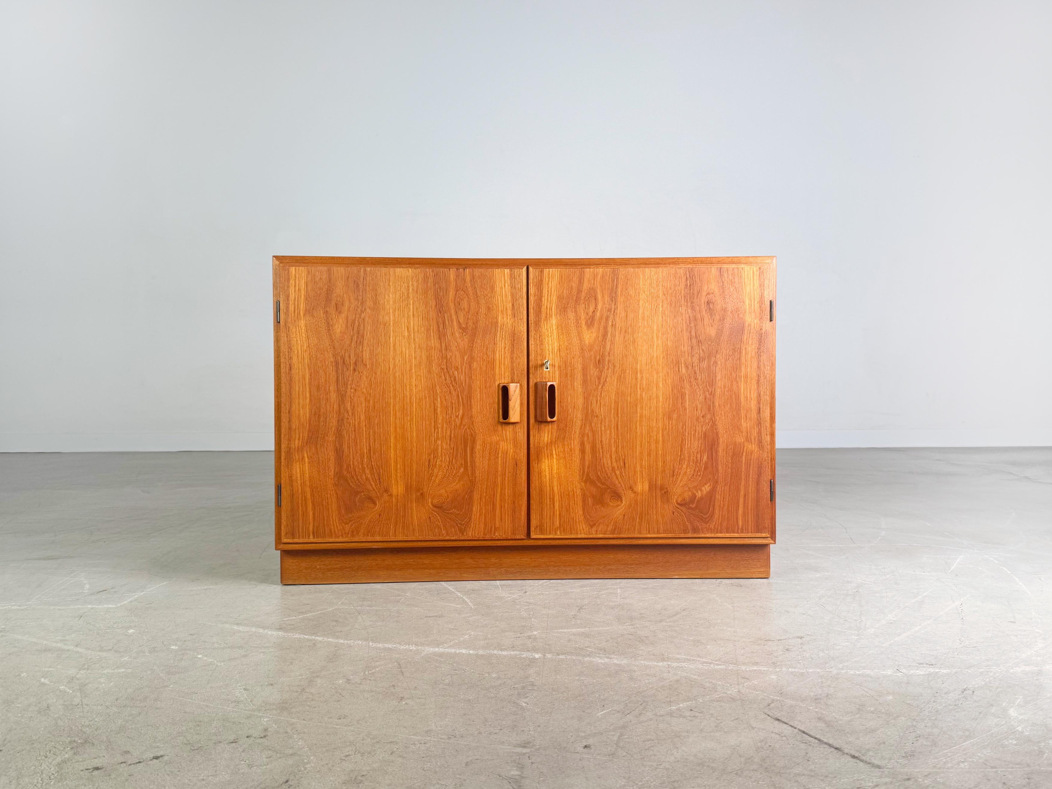 Midcentury Sideboard Søborg Kommode Børge Mogensen Teak (Moderne der Mitte des Jahrhunderts) im Angebot
