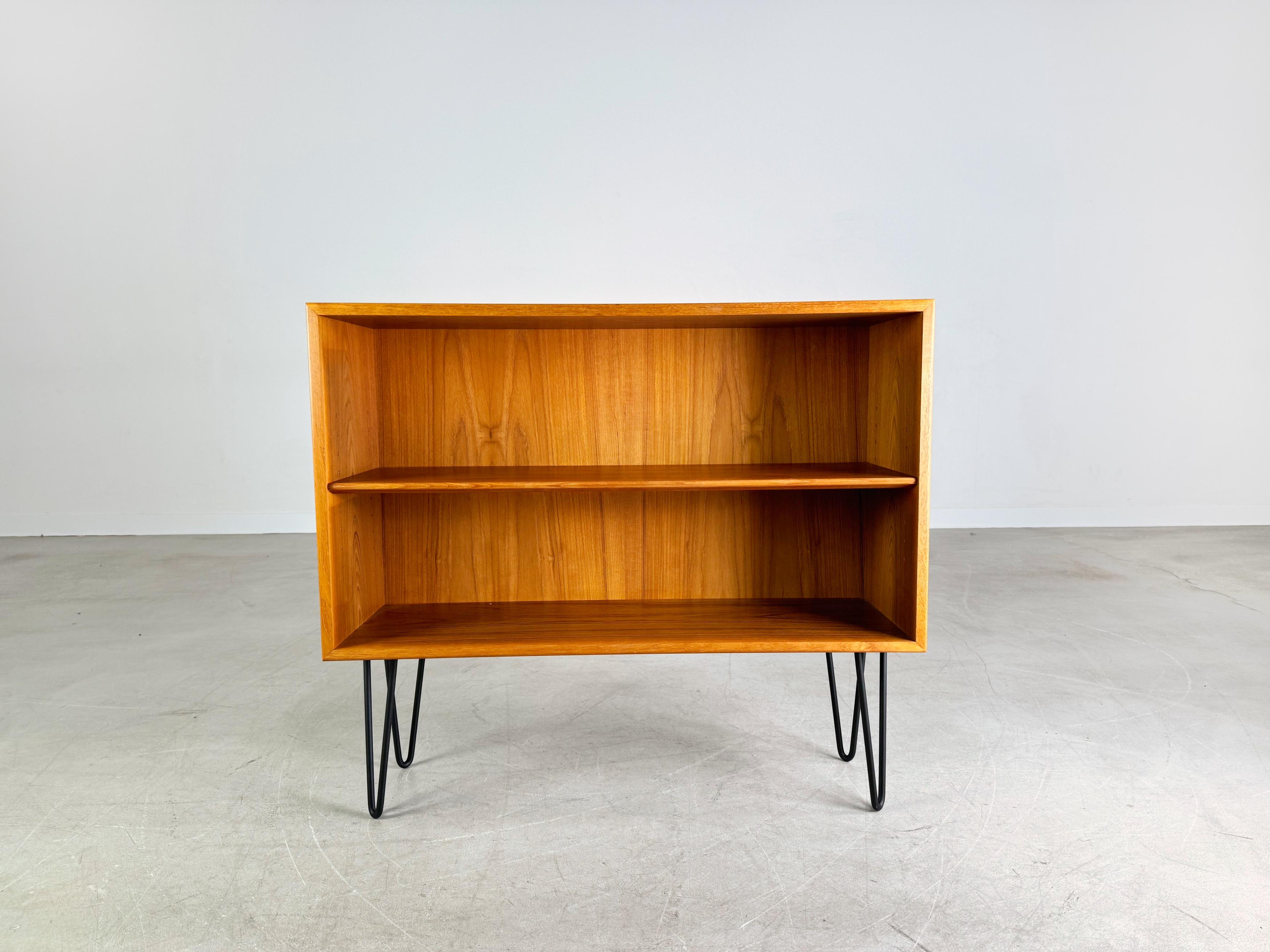 Mid-Century Modern Buffet du milieu du siècle Søborg Møbelfabrik Børge Mogensen Teck en vente