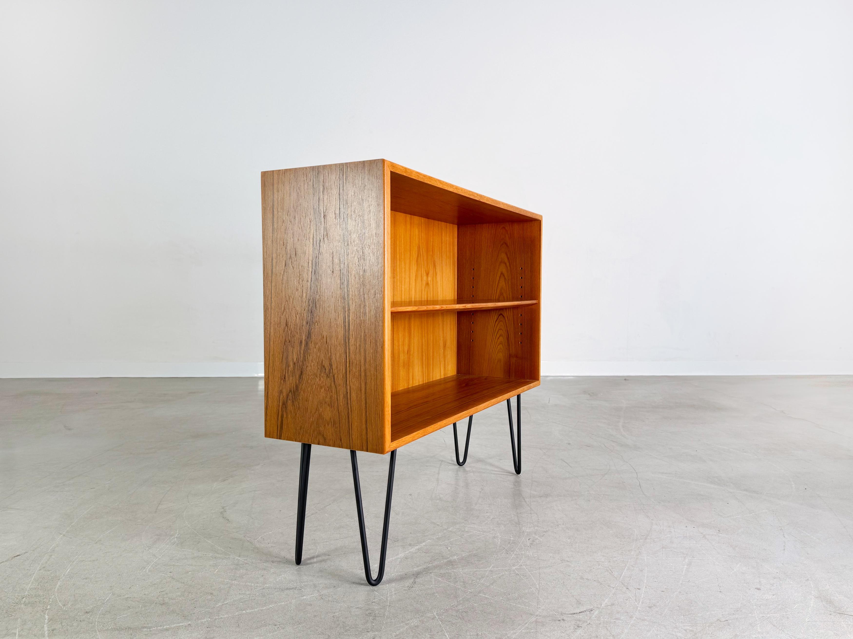Buffet du milieu du siècle Søborg Møbelfabrik Børge Mogensen Teck Excellent état - En vente à Berlin, DE