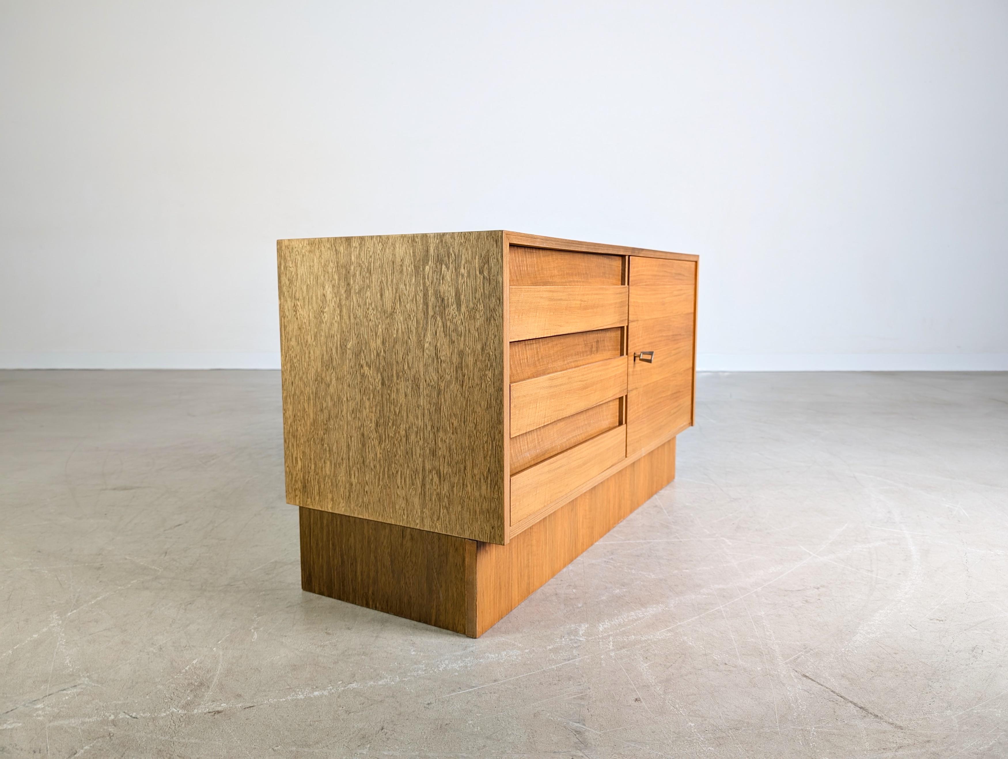 Unknown Midcentury Sideboard Vintage Anrichte Nussbaum Kommode 1970 For Sale
