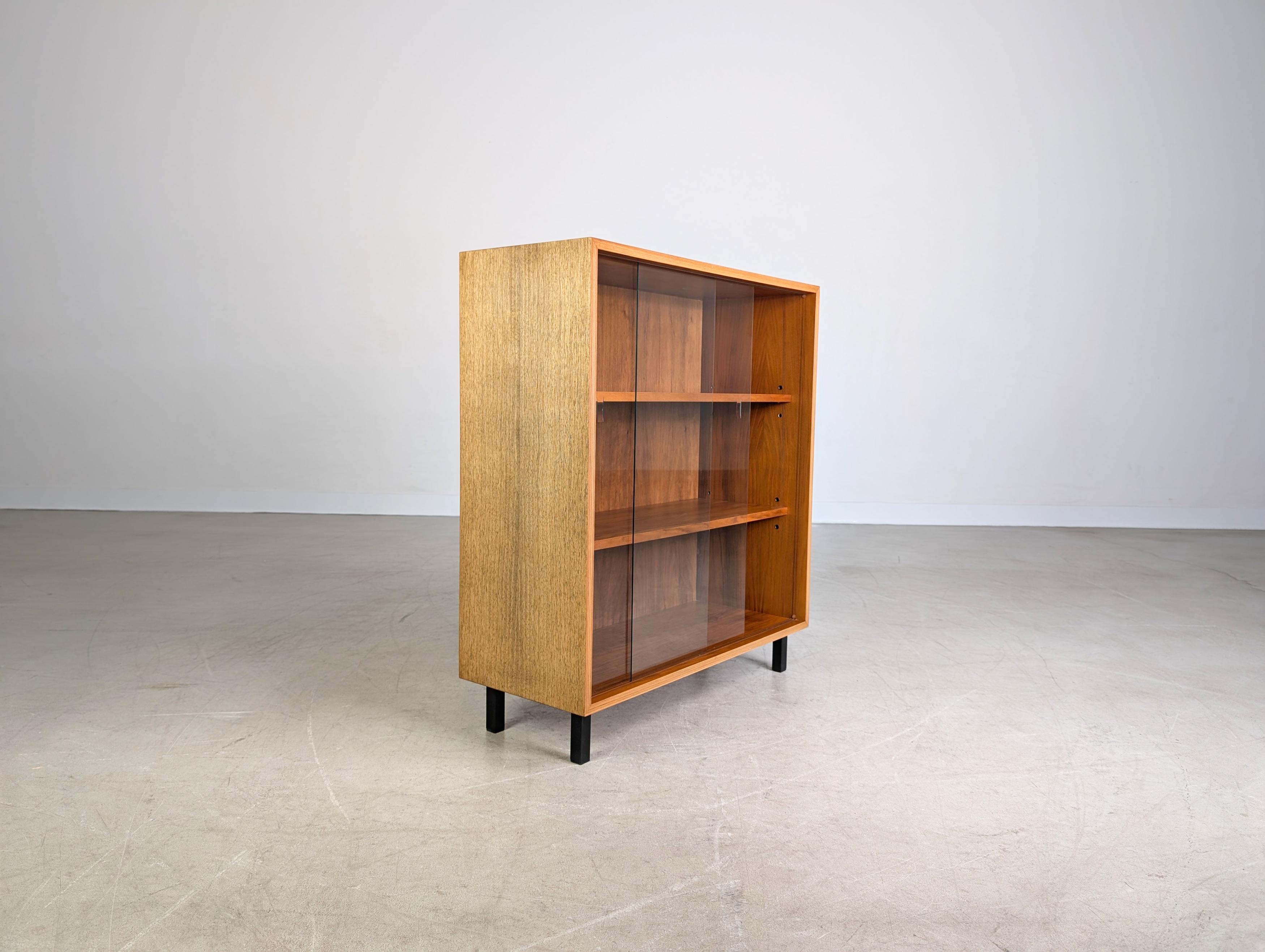 Unknown Midcentury Sideboard Vitrine Nussbaum Anrichte Vintage 1960 For Sale
