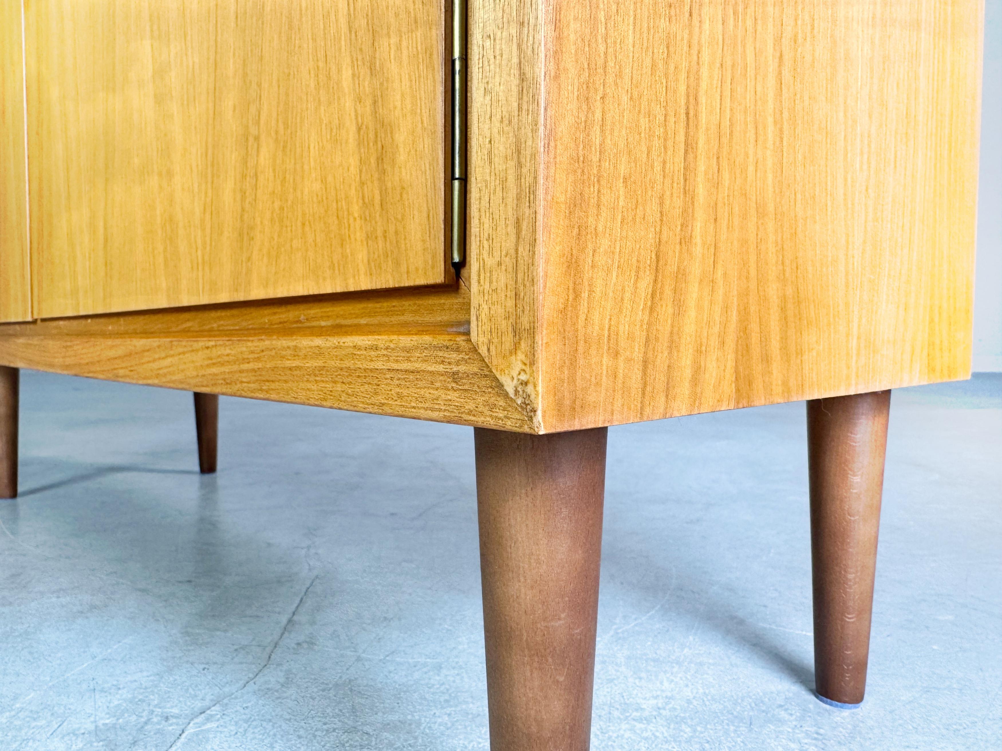 Midcentury Sideboard WK Möbel Nussbaum 1960er Vintage Kommode For Sale 3