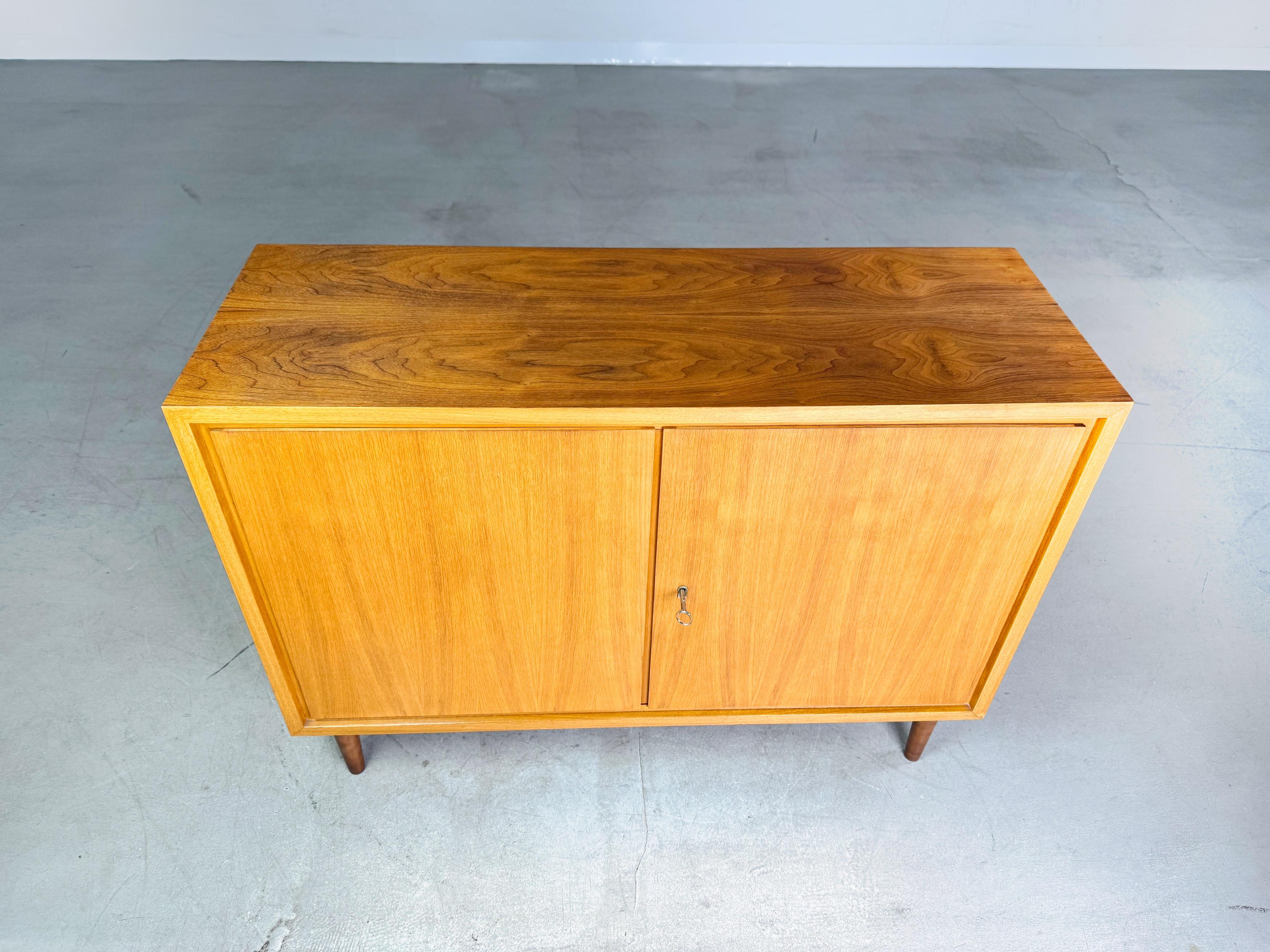 German Midcentury Sideboard WK Möbel Nussbaum 1960er Vintage Kommode For Sale