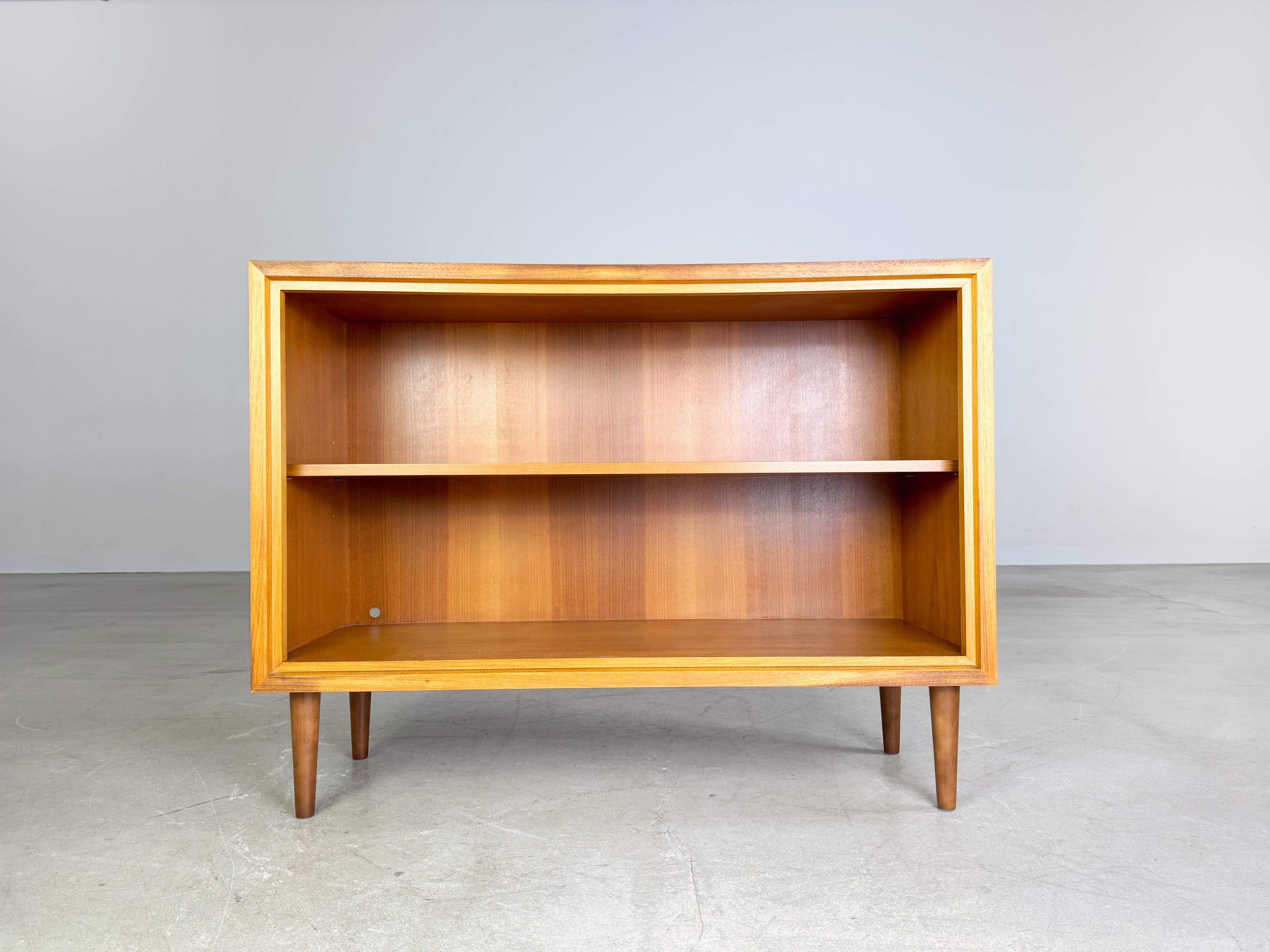 Mid-Century Modern Midcentury Sideboard WK Möbel Nussbaum 1960er Vintage Kommode III For Sale