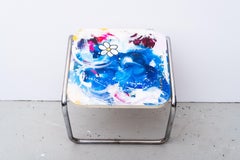 Table d'appoint du milieu du siècle dernier, assiette de l'artiste autrichien John Petschinger (Vienna, 2021)