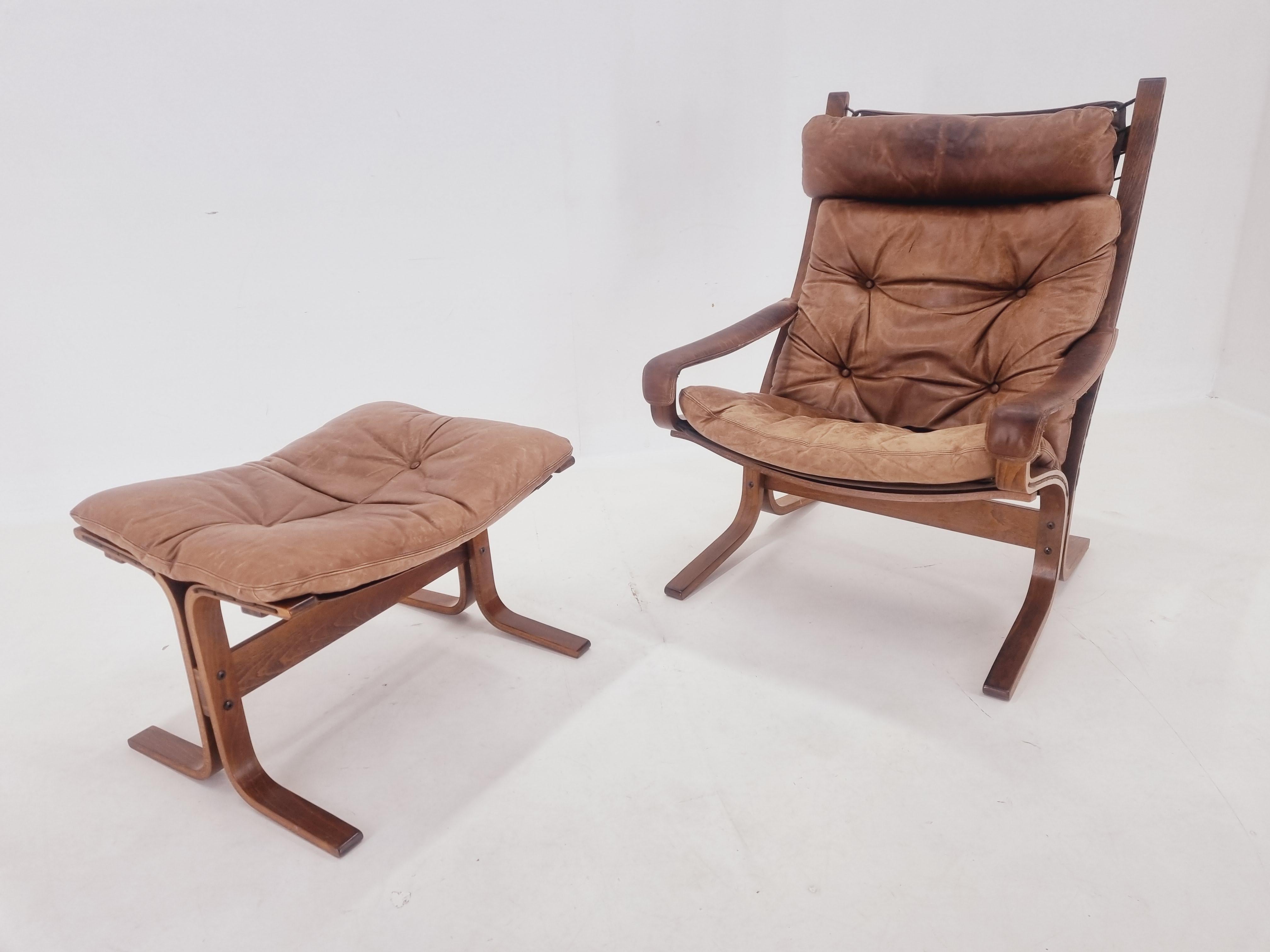 Midcentury Siesta Lounge Armchair and Footstool, Ingmar Relling, Westnofa, 1960s In Good Condition In Praha, CZ
