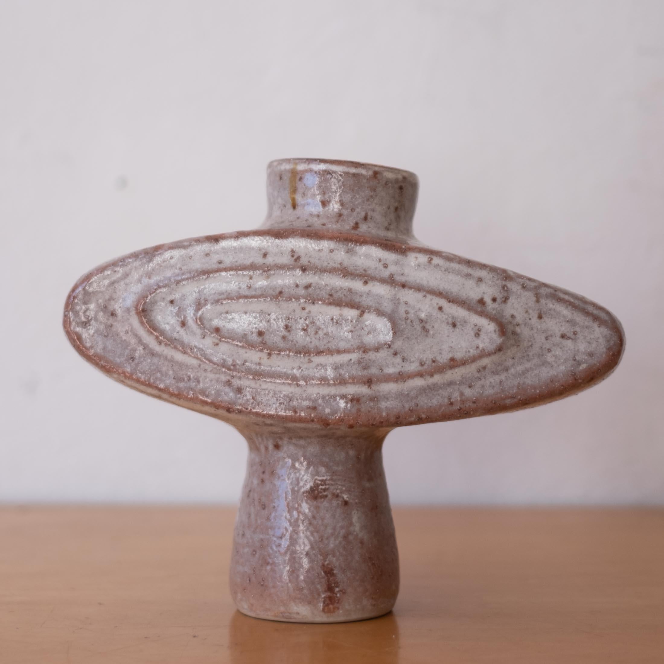Signierte Ikebana-Vase/Skulptur aus Keramik aus der Mitte des Jahrhunderts, Japan 1960 im Angebot 4