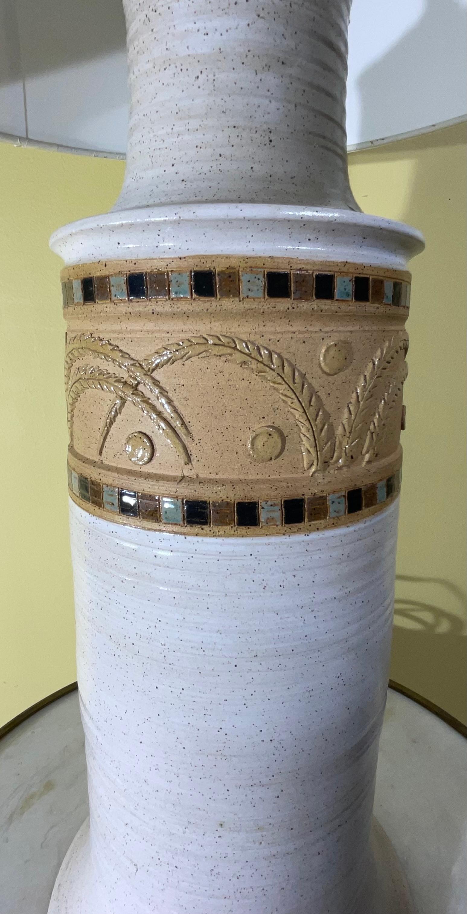 Midcentury Signed Ceramic Table Lamp In Good Condition For Sale In Delray Beach, FL