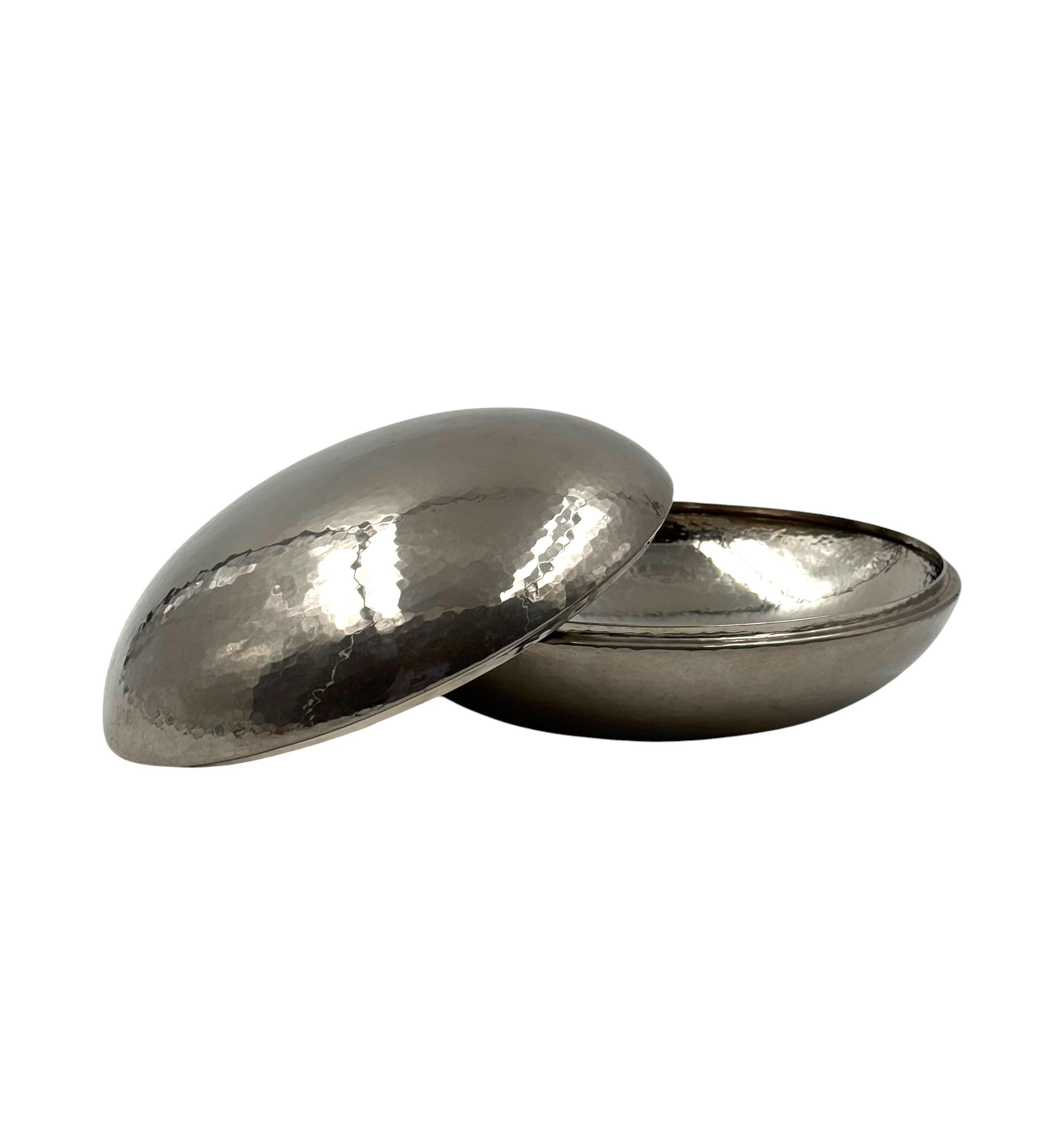 Midcentury silver-plated hand-hammered brass box, Zanetto Padova Italy 1970s in vendita 8