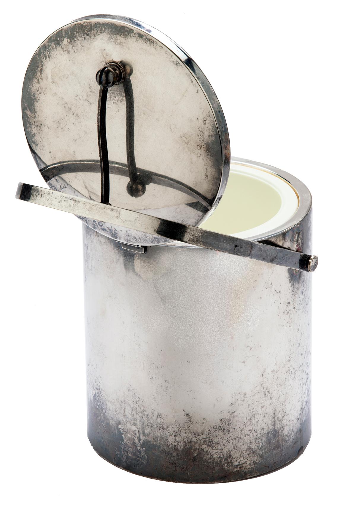 Midcentury Silverplated Cylindrical Ice Bucket In Good Condition For Sale In Malibu, CA
