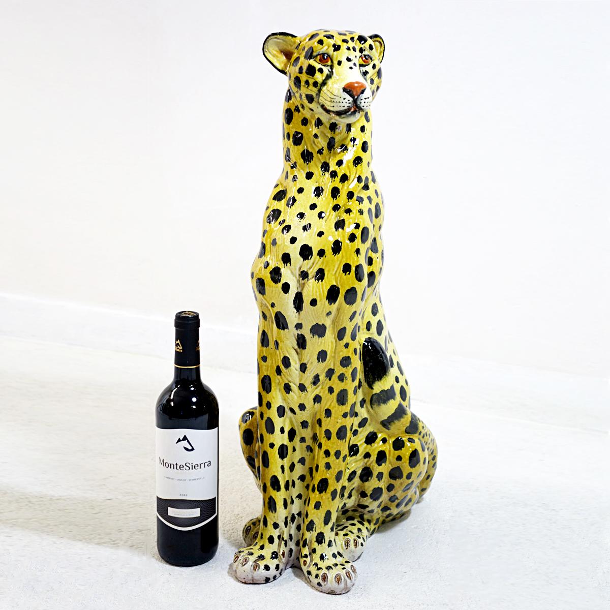Midcentury Sitting Cheetah Made of Molded Ceramic, Marked X.MY In Good Condition For Sale In Doornspijk, NL