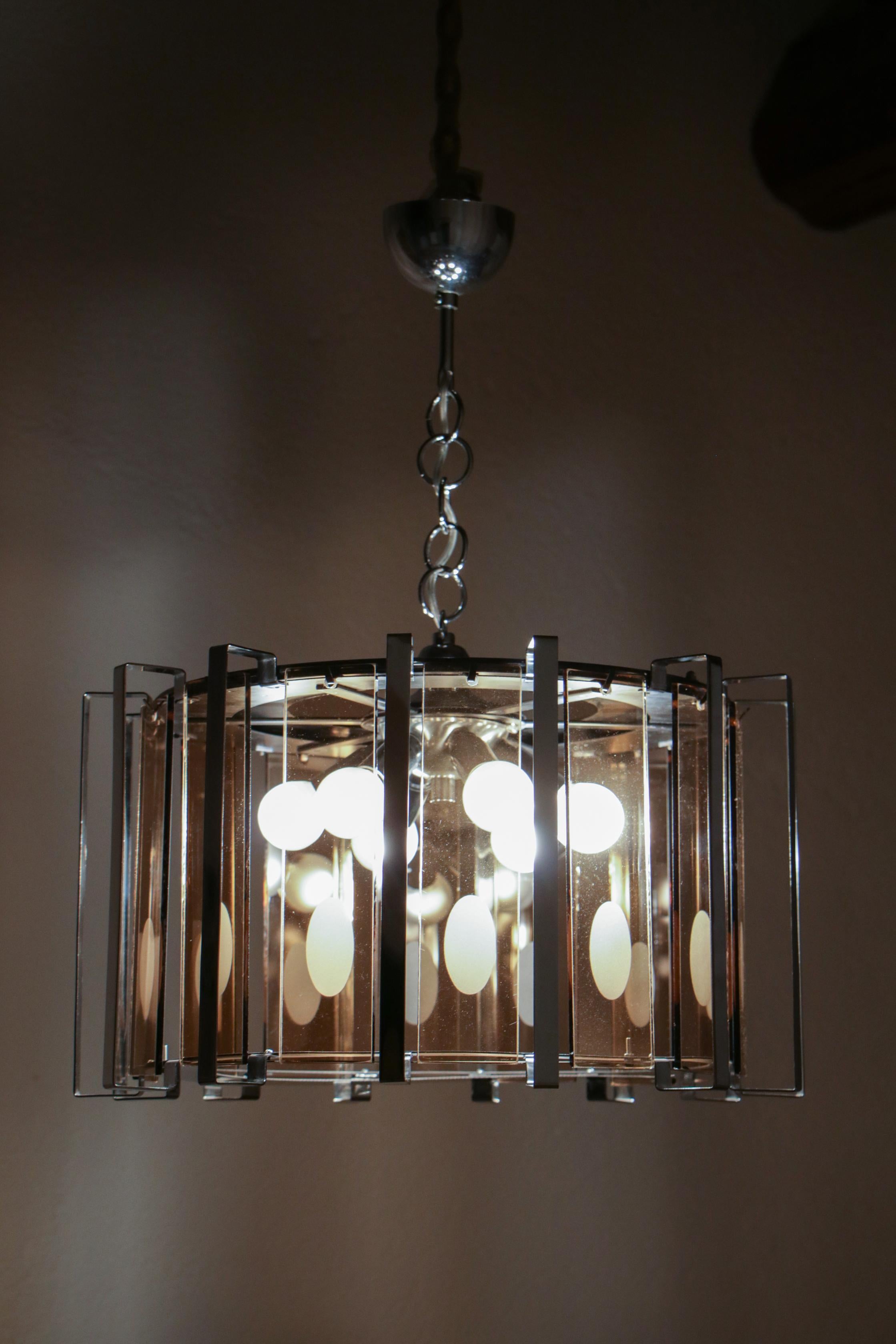 Midcentury Six Lights Black and Chromed Chandelier Attributed to Gino Vistosi For Sale 5