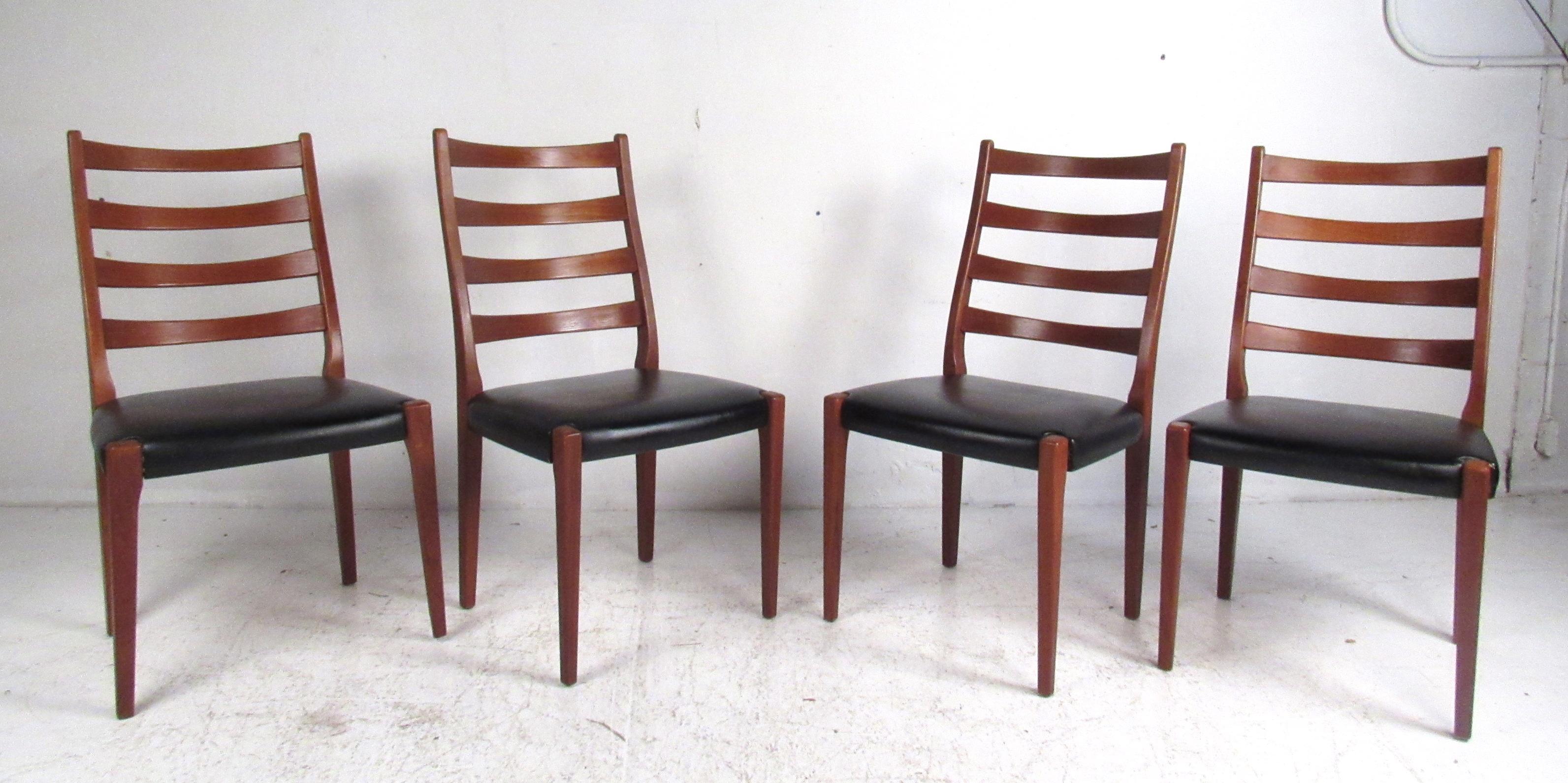 Midcentury Skovby Mobelfabrik Dining Set In Good Condition For Sale In Brooklyn, NY