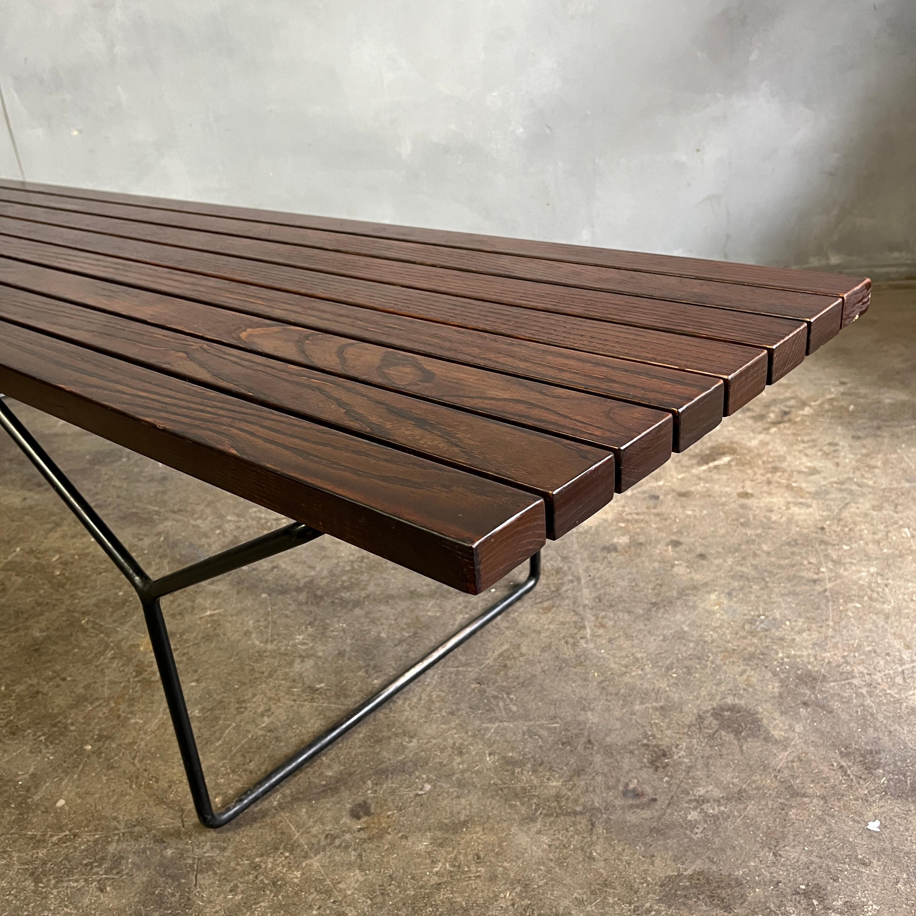 Mid-Century Slat Bench by Harry Bertoia for Knoll In Good Condition For Sale In BROOKLYN, NY