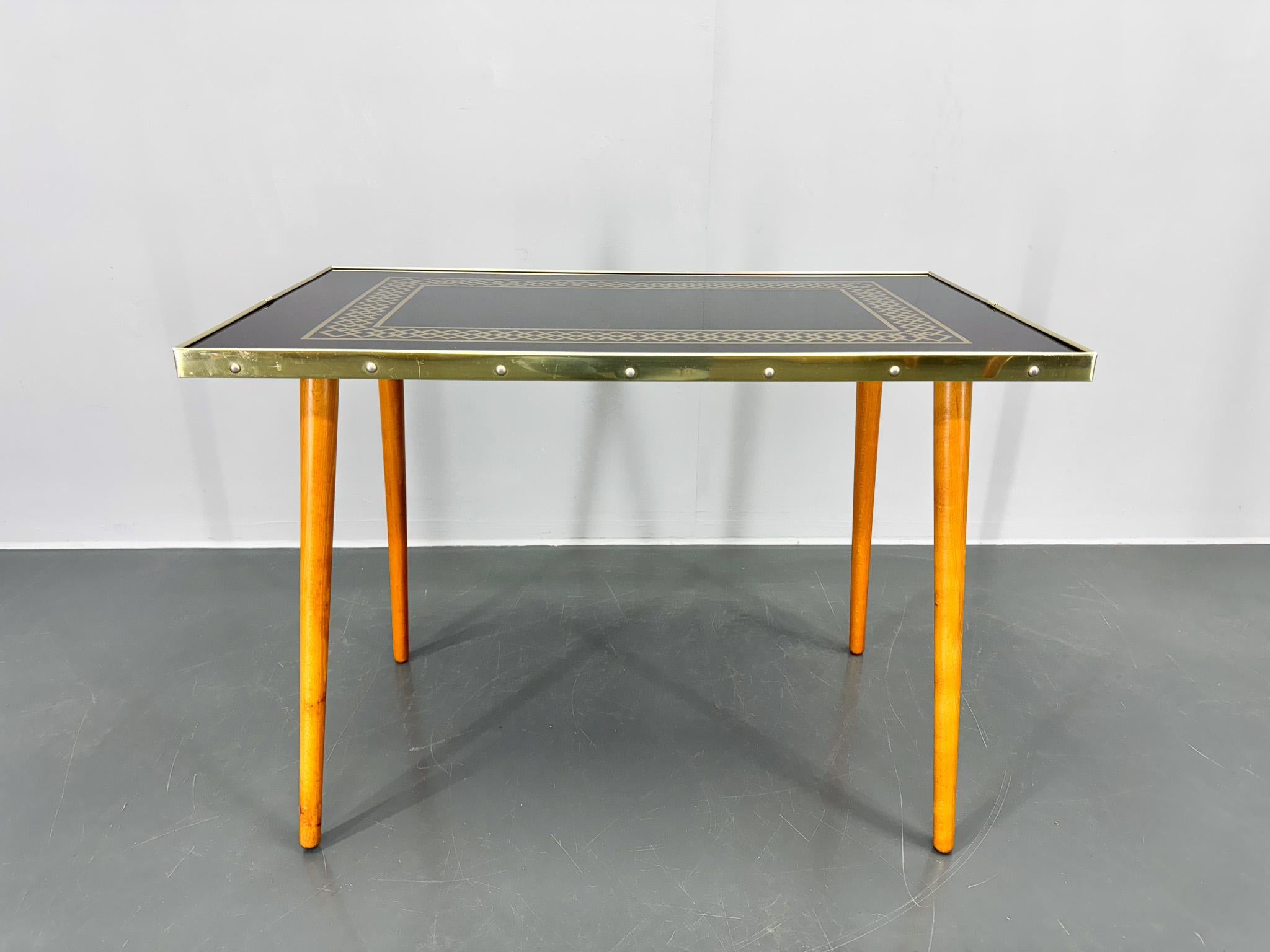 Mid-Century Modern Petite table d'appoint en verre du milieu du siècle, Allemagne en vente