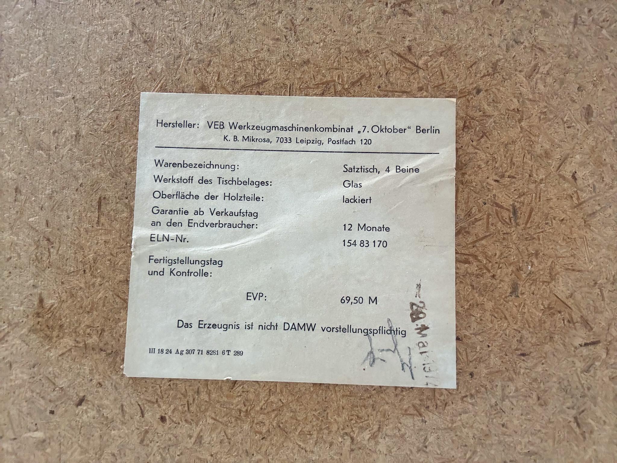 Verre Petite table d'appoint en verre du milieu du siècle, Allemagne en vente