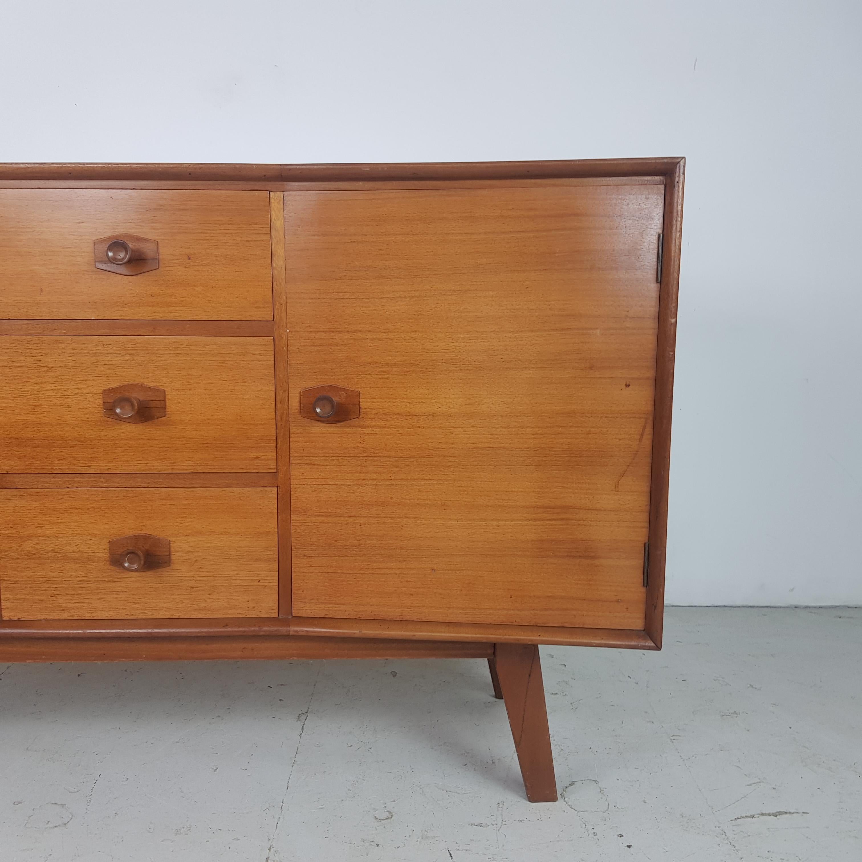 Midcentury Small Teak Sideboard by Heals, 1950s In Good Condition For Sale In Lewes, East Sussex