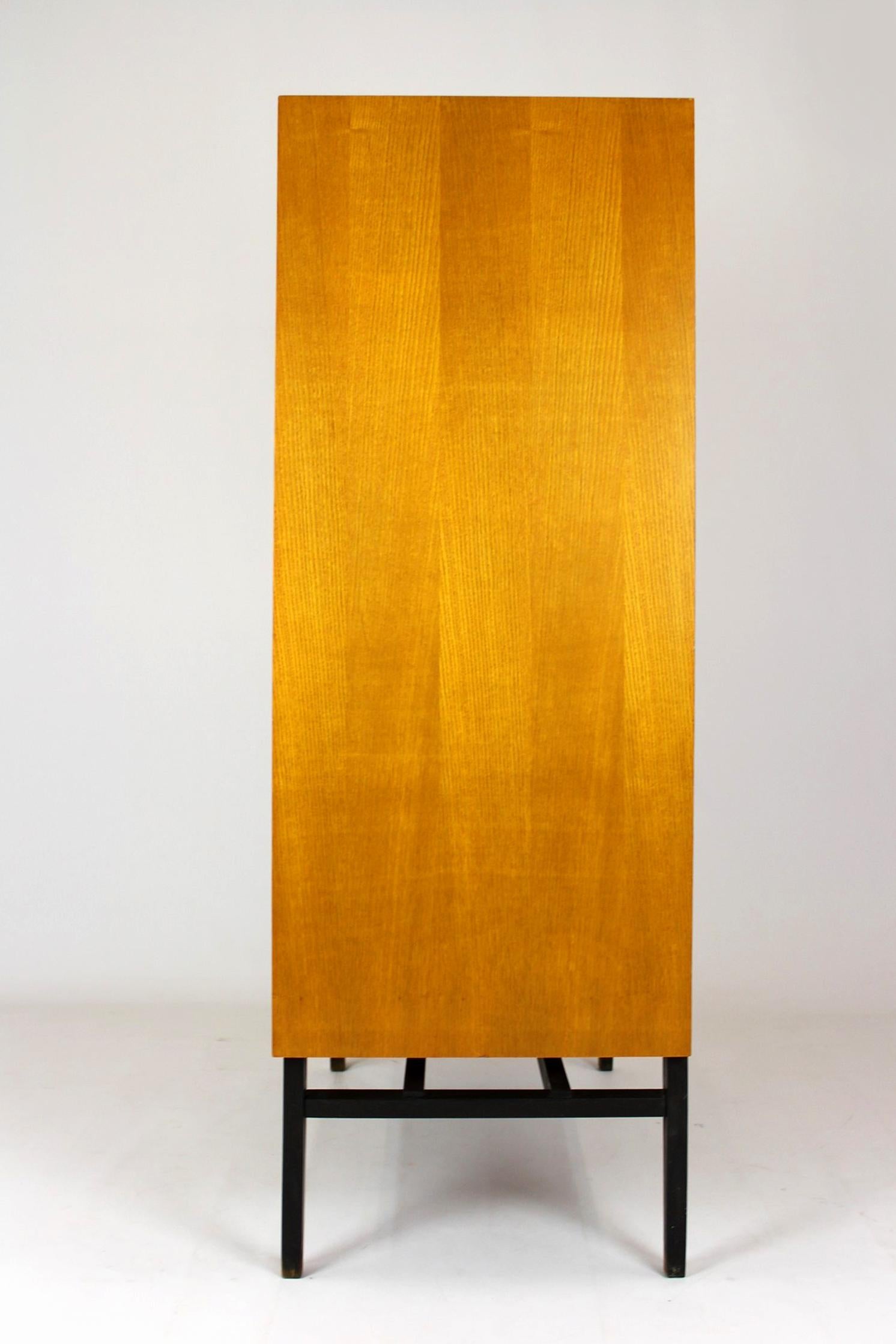 Midcentury Small Wardrobe from Up Zavody, 1970 For Sale 2