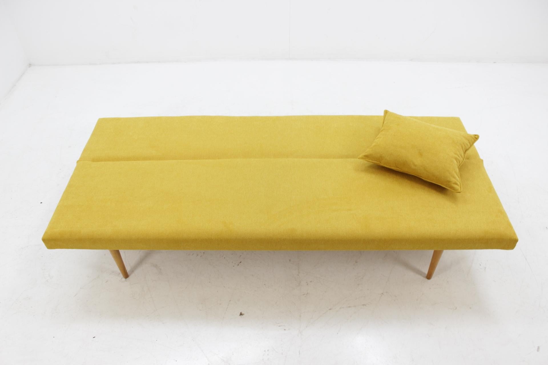 Mid-Century Modern Midcentury Sofa by Miroslav Navrátil, 1960s