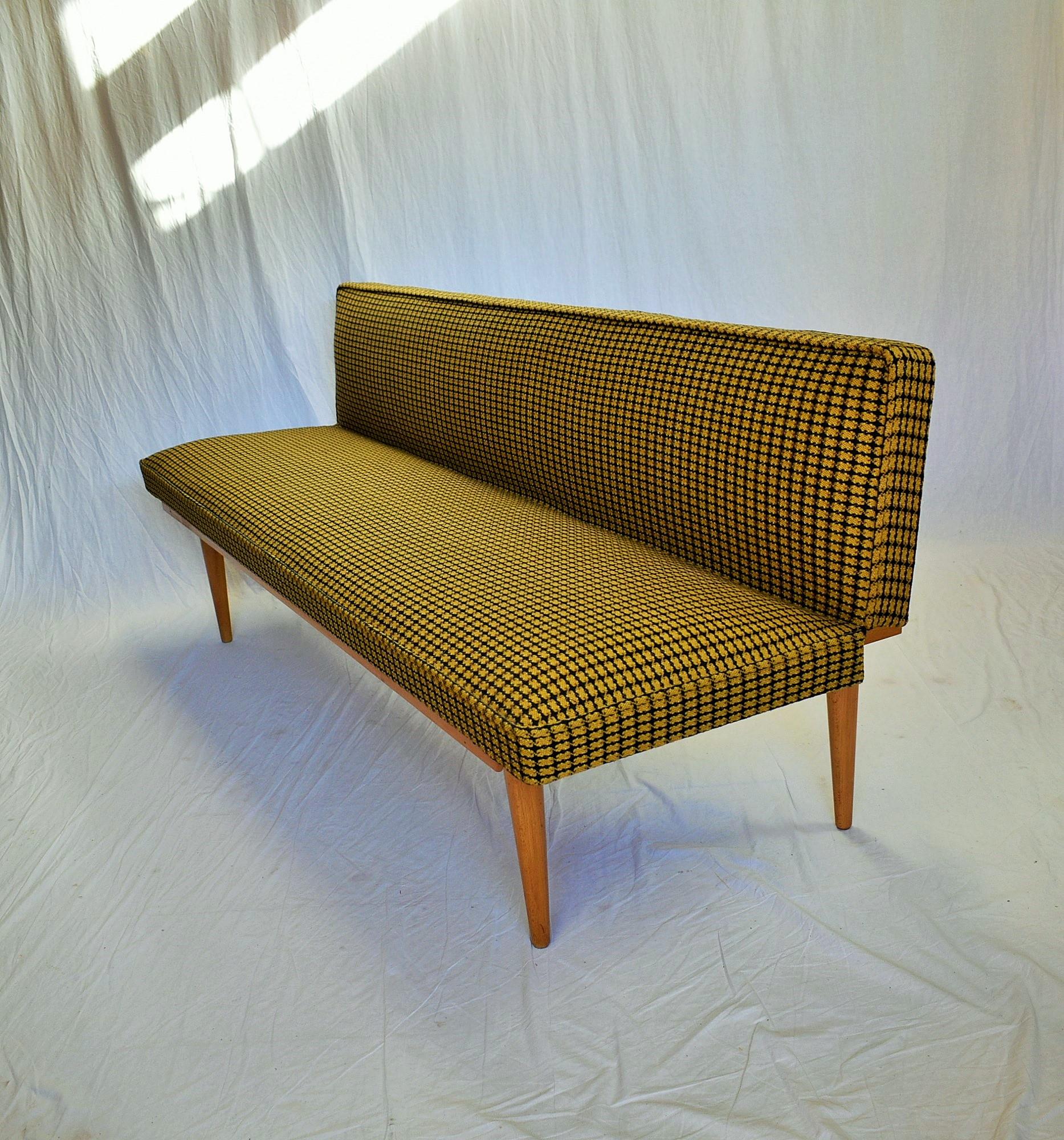 Mid-Century Sofa / Daybed Designed by Miroslav Navratil, 1960s 1