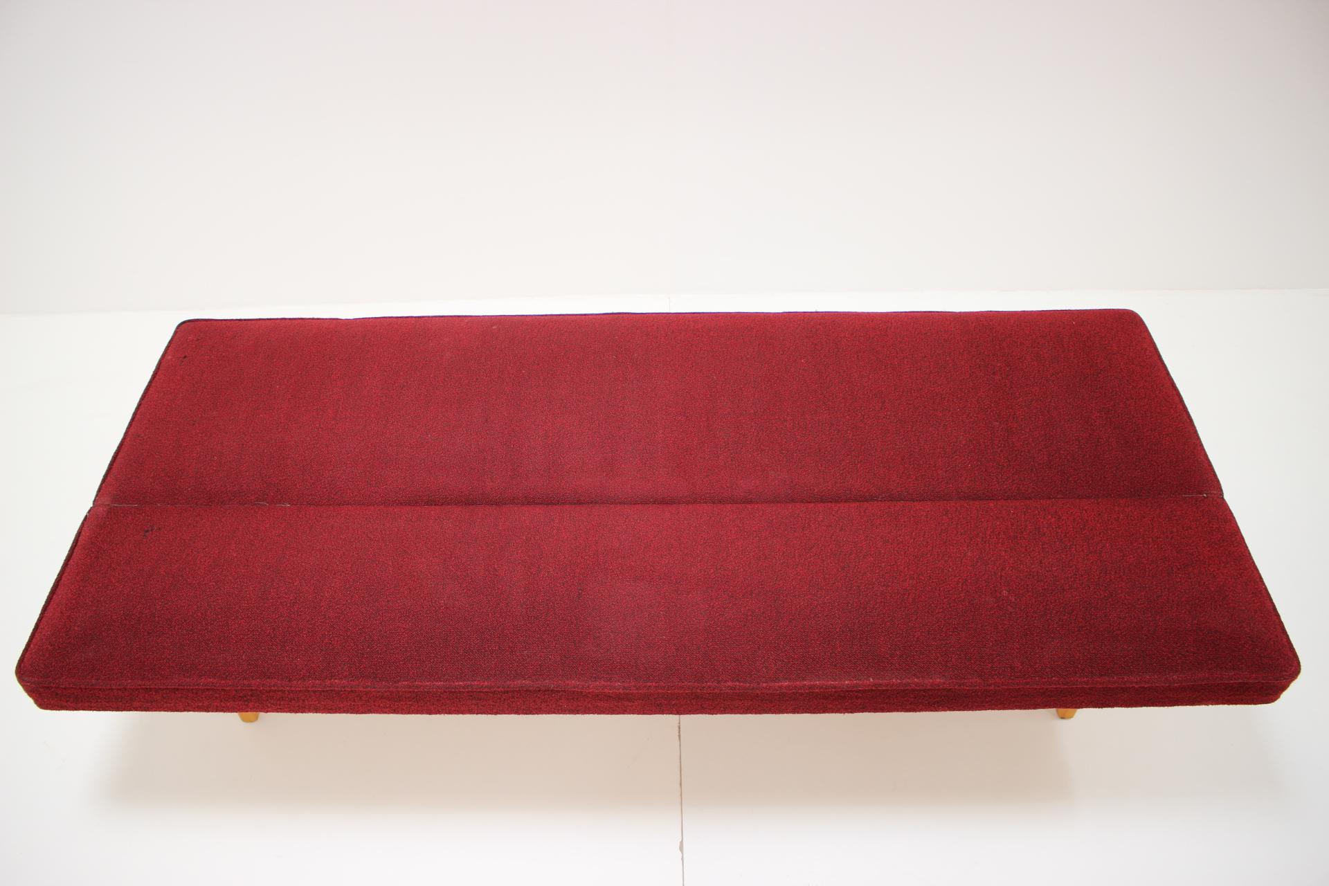 Midcentury Sofa Designed by Miroslav Navrátil, 1960s 5