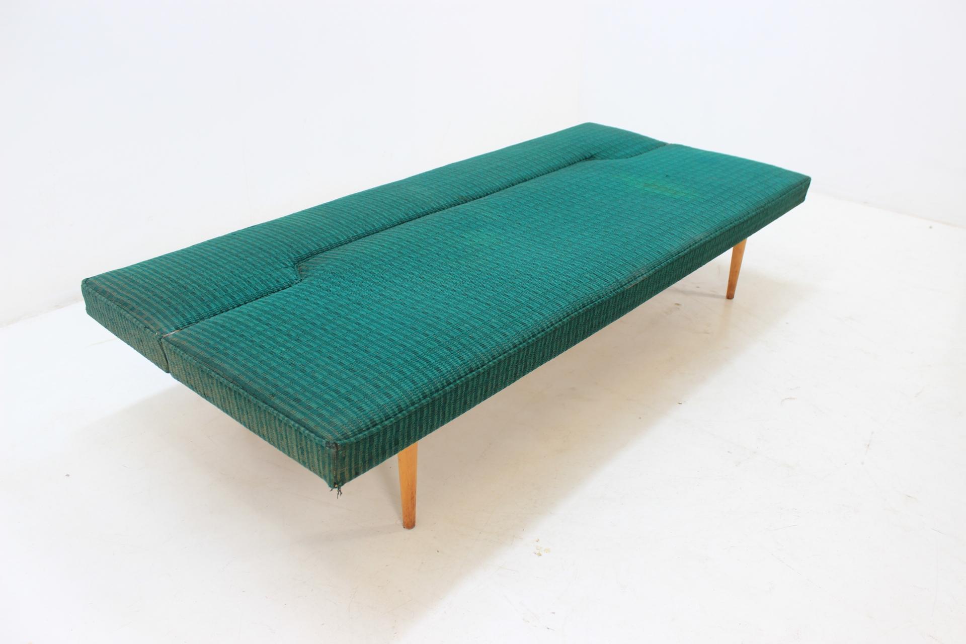 Midcentury Sofa Designed by Miroslav Navrátil, 1960s In Good Condition In Praha, CZ