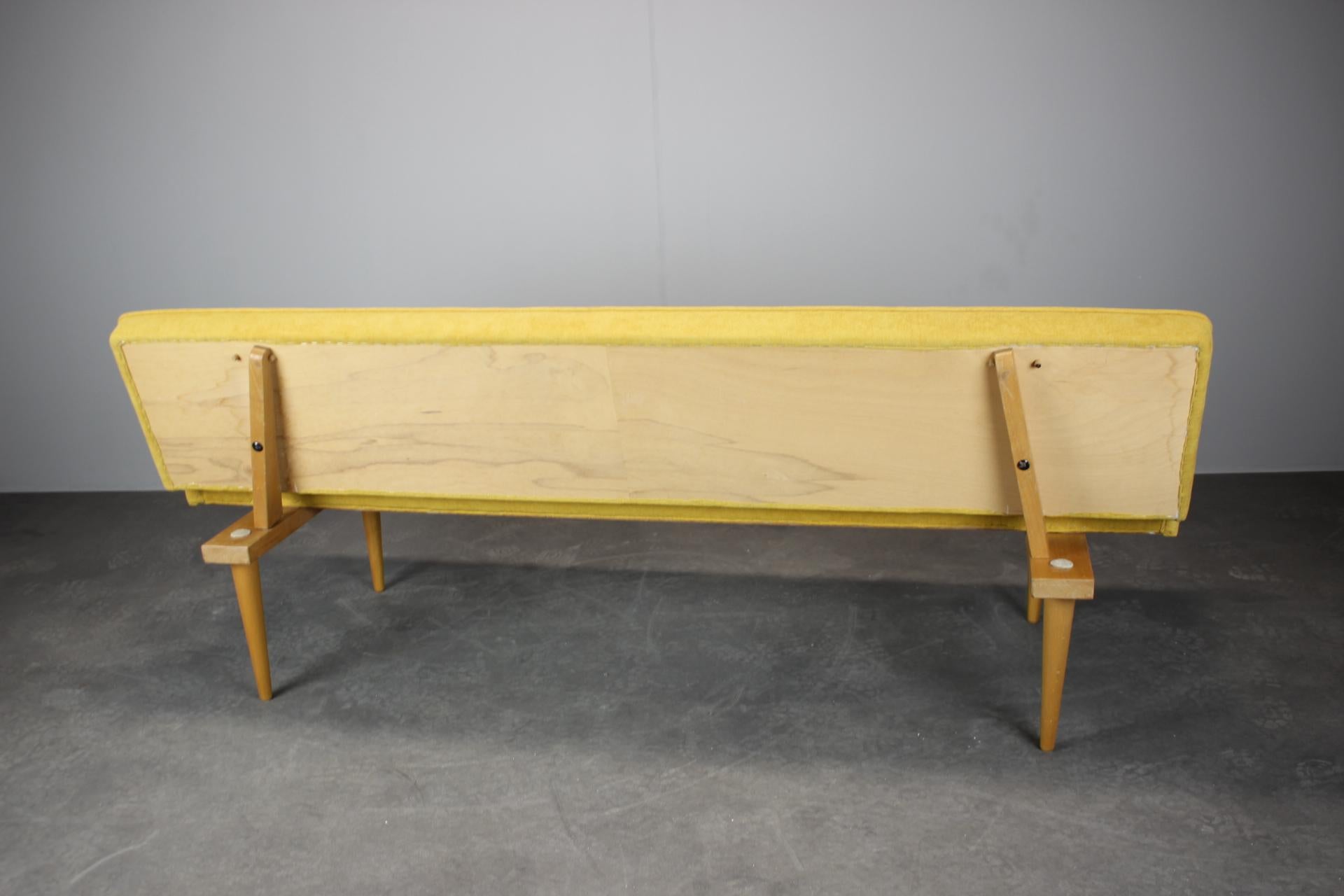 Tissu Midcentury Sofa Designed by Miroslav Navrátil, 1960s en vente